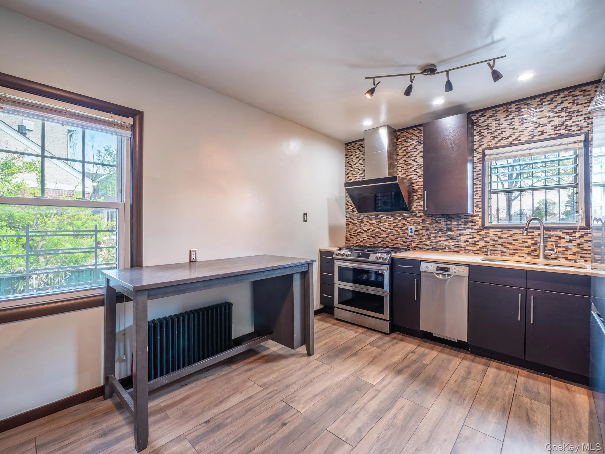 6525 167th Street, New York, NY, 4 Bedrooms Bedrooms, 7 Rooms Rooms,2 BathroomsBathrooms,Residential,For Rent,167th,0,984500 6525 167th Street, New York, NY, 4 Bedrooms Bedrooms, 7 Rooms Rooms,2 BathroomsBathrooms,Residential,For Rent,167th,0,984500