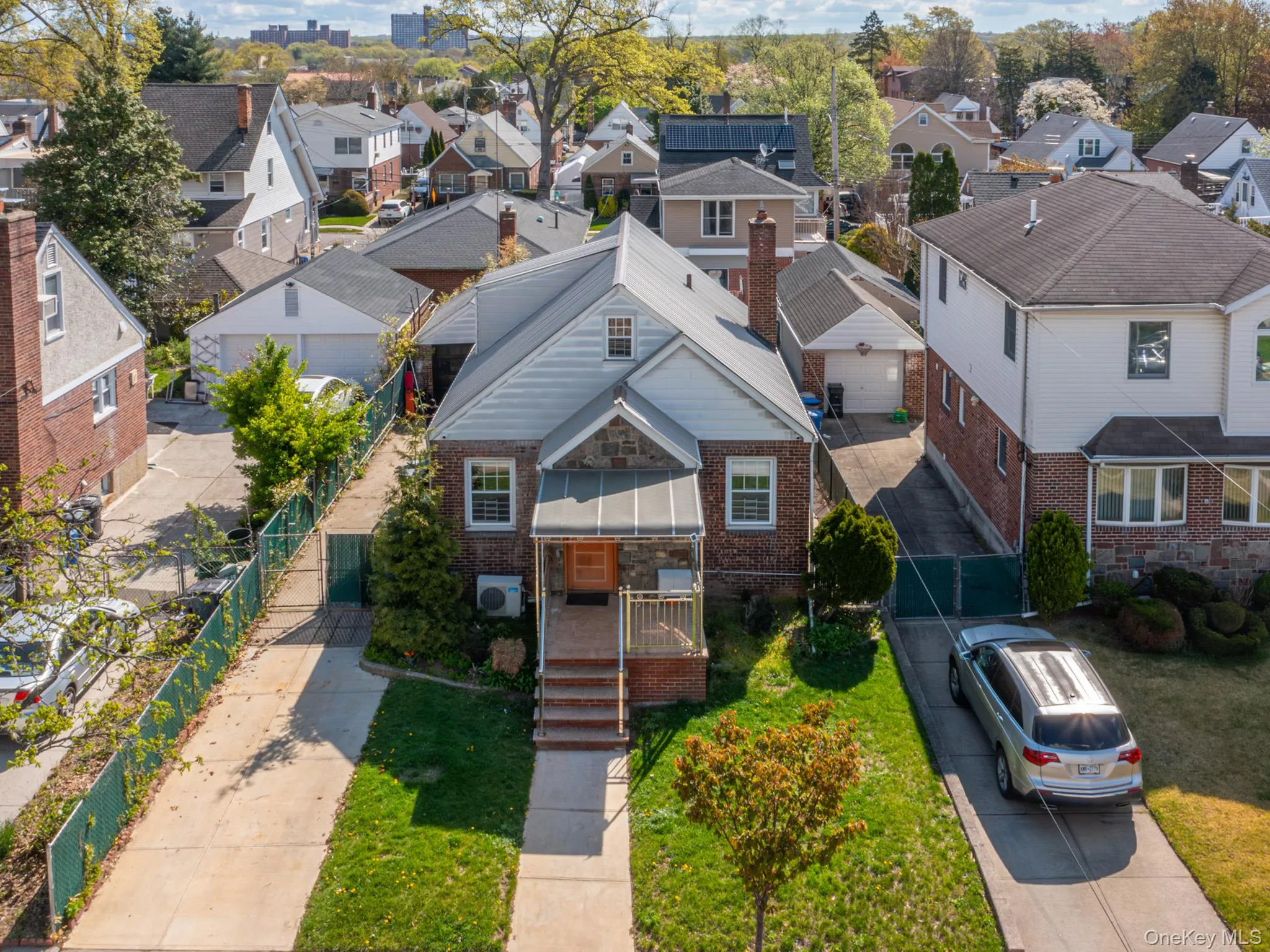 6525 167th Street, New York, NY, 4 Bedrooms Bedrooms, 7 Rooms Rooms,2 BathroomsBathrooms,Residential,For Rent,167th,0,984500 6525 167th Street, New York, NY, 4 Bedrooms Bedrooms, 7 Rooms Rooms,2 BathroomsBathrooms,Residential,For Rent,167th,0,984500