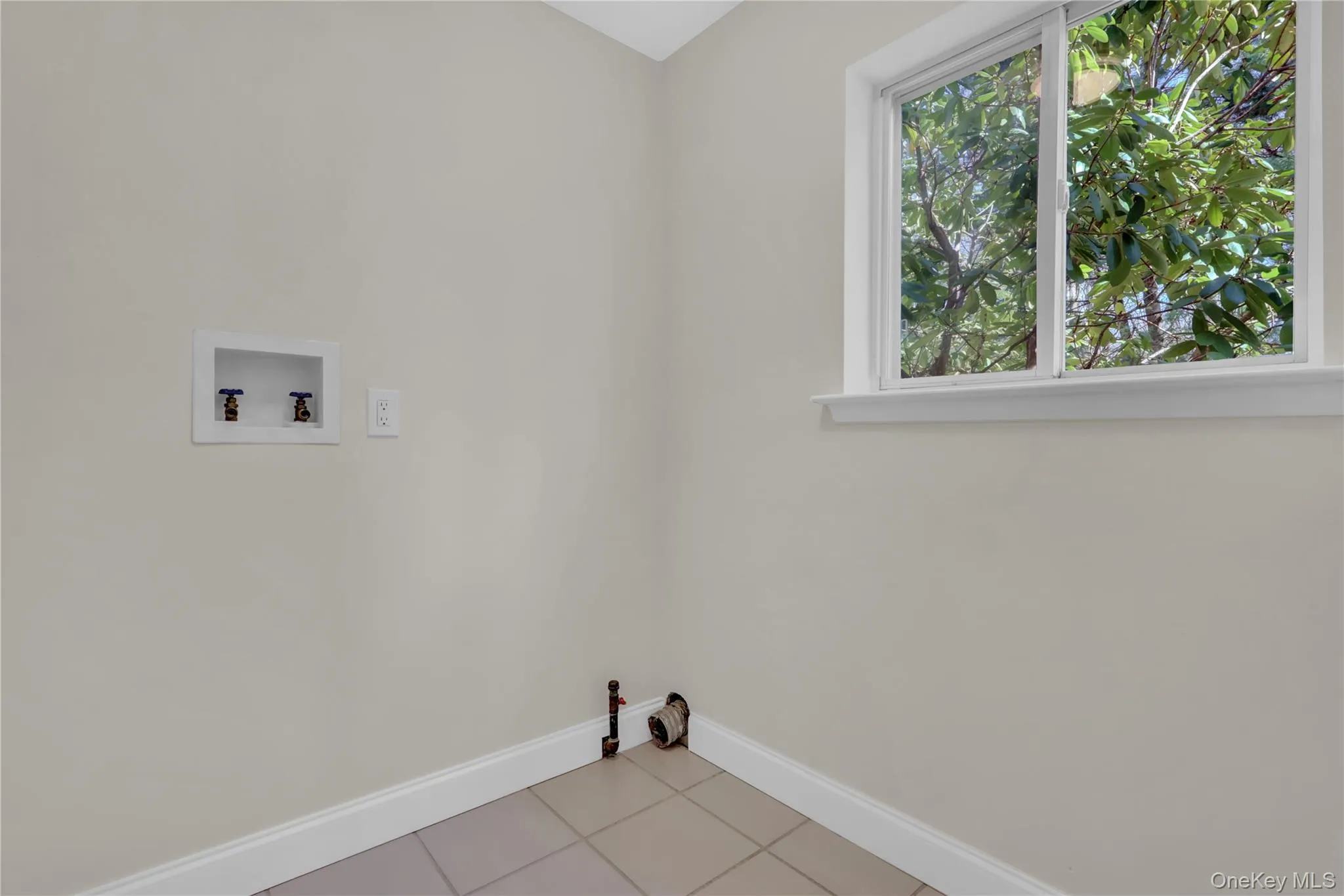 26 Stone Gate Court, Smithtown, NY, 3 Bedrooms Bedrooms, 7 Rooms Rooms,2 BathroomsBathrooms,Residential,For Rent,Stone Gate,0,984501 26 Stone Gate Court, Smithtown, NY, 3 Bedrooms Bedrooms, 7 Rooms Rooms,2 BathroomsBathrooms,Residential,For Rent,Stone Gate,0,984501