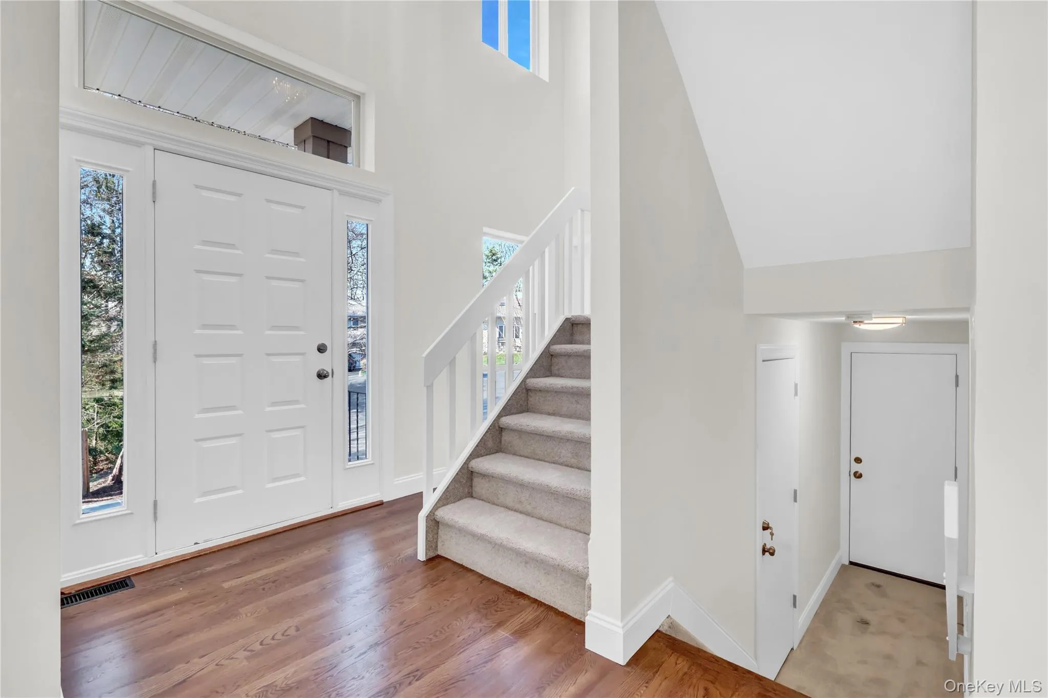 26 Stone Gate Court, Smithtown, NY, 3 Bedrooms Bedrooms, 7 Rooms Rooms,2 BathroomsBathrooms,Residential,For Rent,Stone Gate,0,984501 26 Stone Gate Court, Smithtown, NY, 3 Bedrooms Bedrooms, 7 Rooms Rooms,2 BathroomsBathrooms,Residential,For Rent,Stone Gate,0,984501