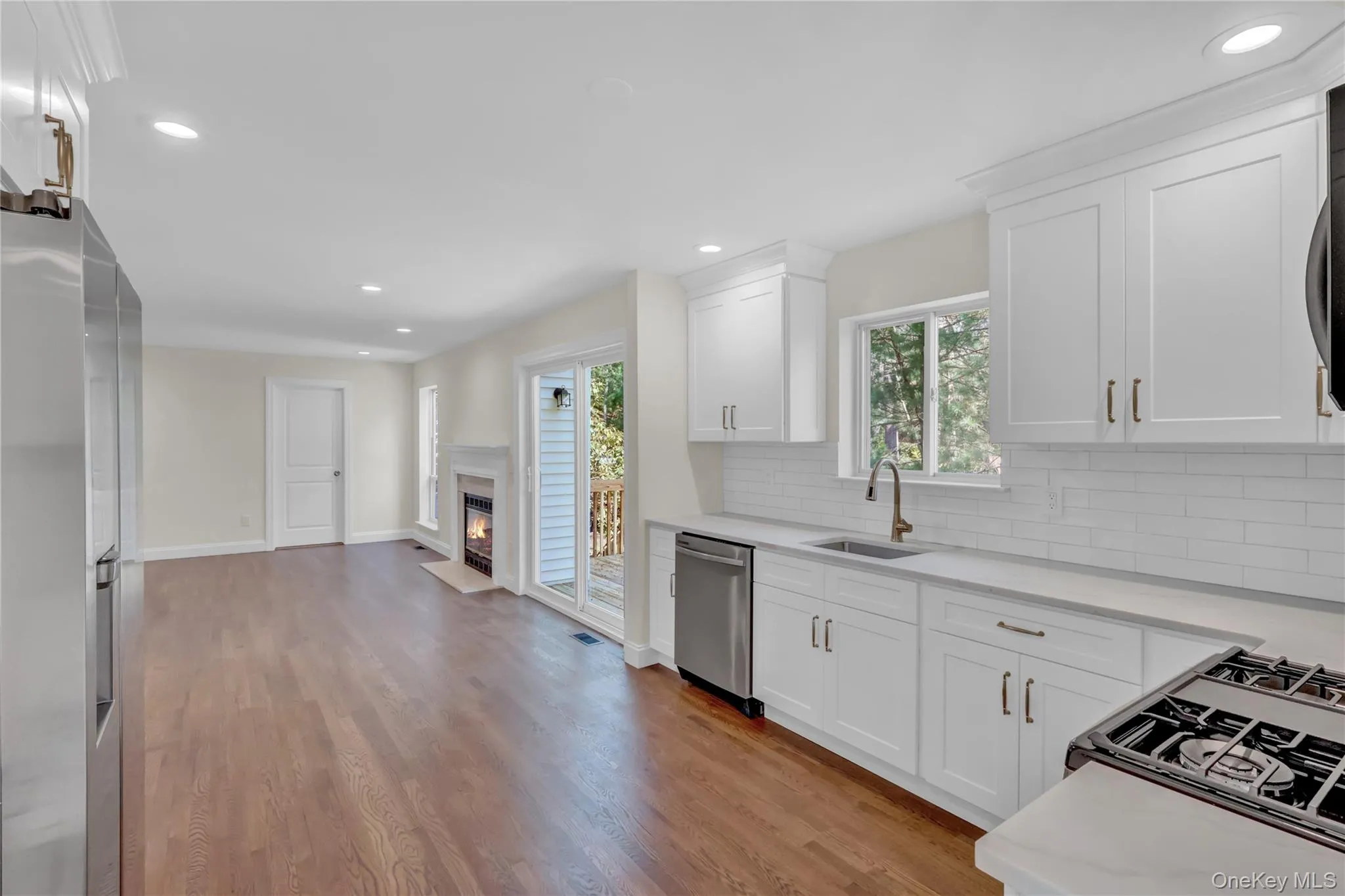 26 Stone Gate Court, Smithtown, NY, 3 Bedrooms Bedrooms, 7 Rooms Rooms,2 BathroomsBathrooms,Residential,For Rent,Stone Gate,0,984501 26 Stone Gate Court, Smithtown, NY, 3 Bedrooms Bedrooms, 7 Rooms Rooms,2 BathroomsBathrooms,Residential,For Rent,Stone Gate,0,984501