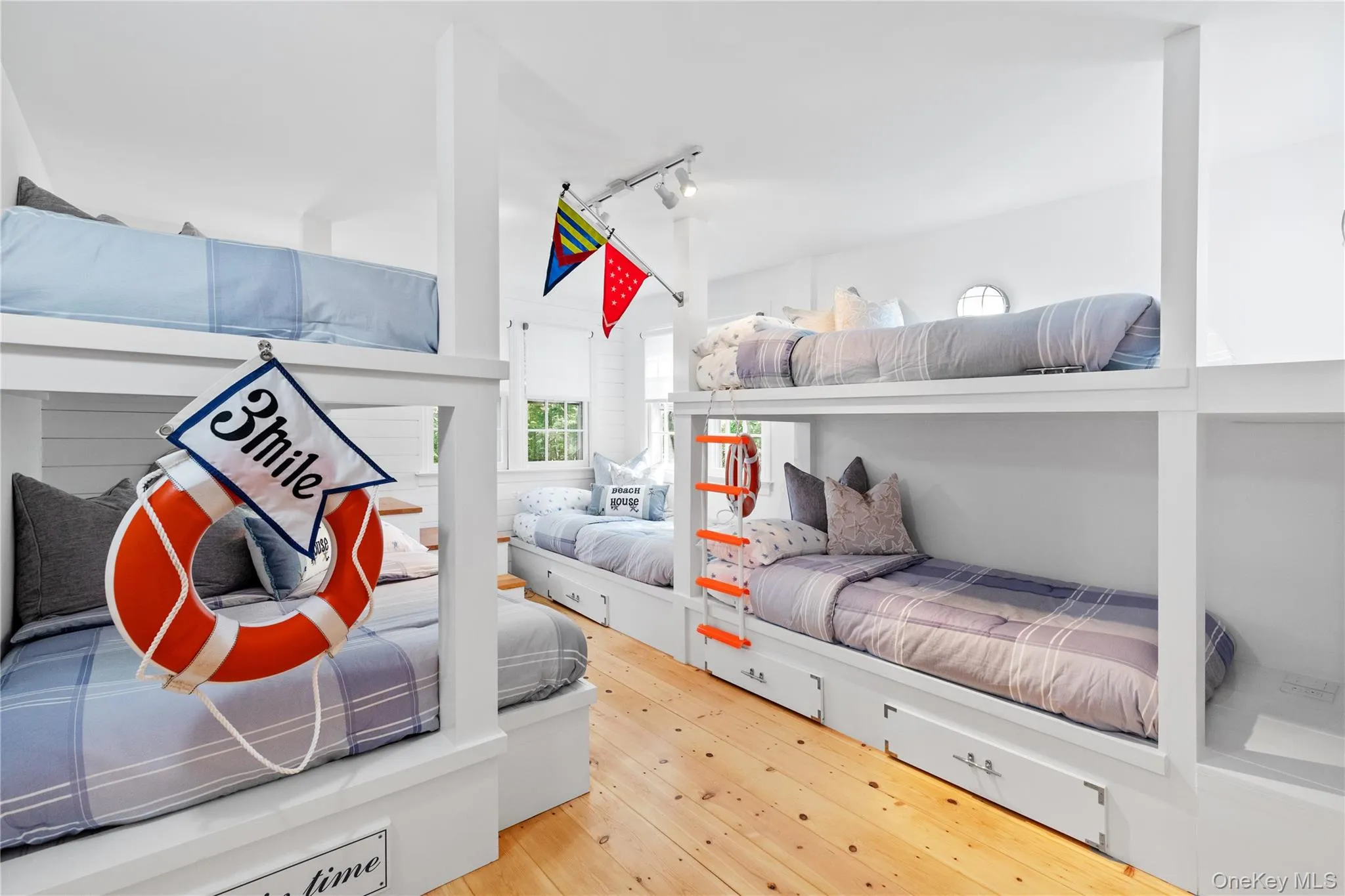 197 Hog Creek Road, East Hampton, NY, 3 Bedrooms Bedrooms, 8 Rooms Rooms,2 BathroomsBathrooms,Residential Lease,For Rent,Hog Creek,0,984521 197 Hog Creek Road, East Hampton, NY, 3 Bedrooms Bedrooms, 8 Rooms Rooms,2 BathroomsBathrooms,Residential Lease,For Rent,Hog Creek,0,984521