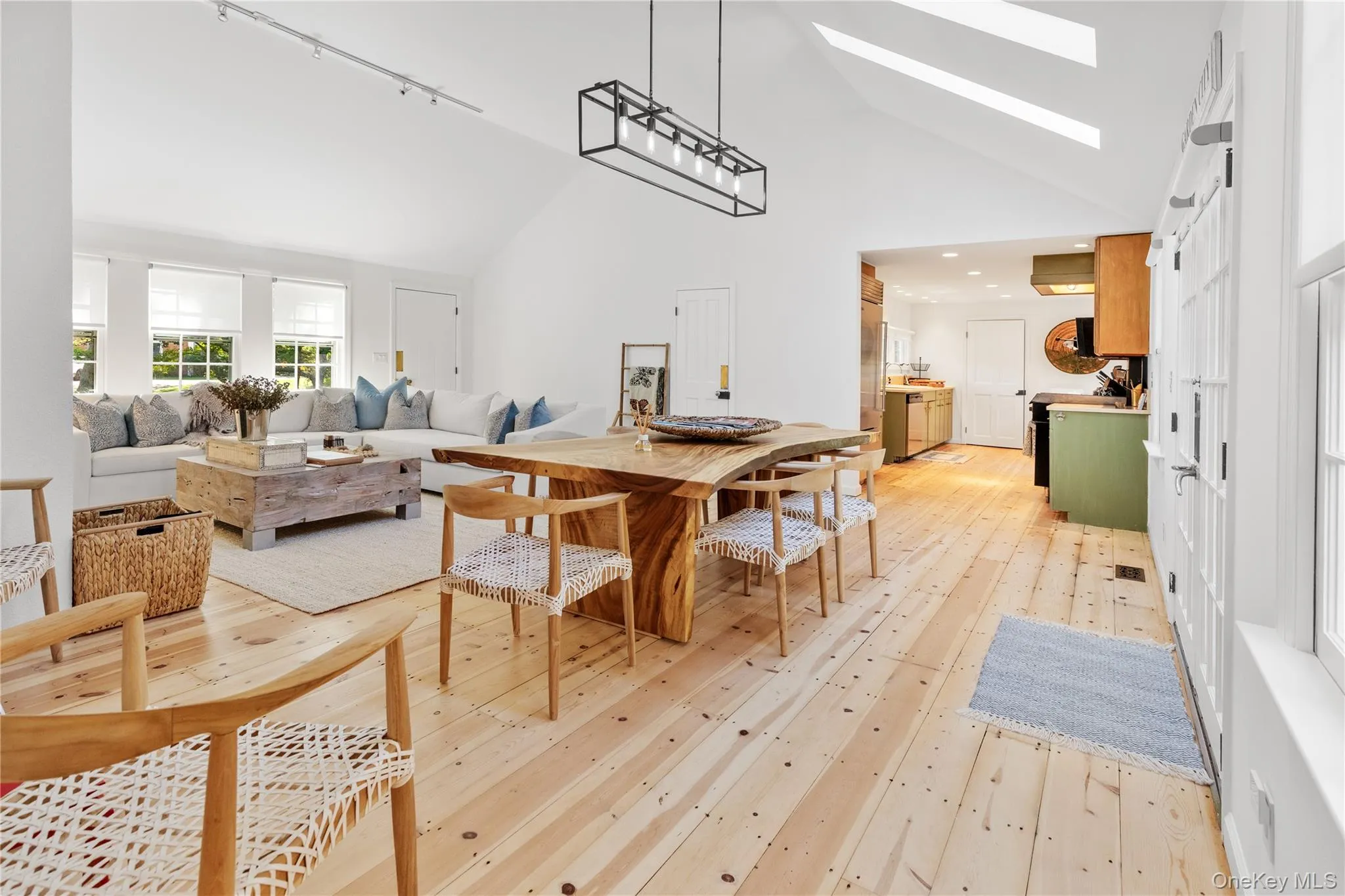 197 Hog Creek Road, East Hampton, NY, 3 Bedrooms Bedrooms, 8 Rooms Rooms,2 BathroomsBathrooms,Residential Lease,For Rent,Hog Creek,0,984521 197 Hog Creek Road, East Hampton, NY, 3 Bedrooms Bedrooms, 8 Rooms Rooms,2 BathroomsBathrooms,Residential Lease,For Rent,Hog Creek,0,984521