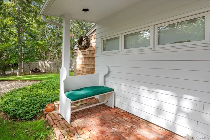 197 Hog Creek Road, East Hampton, New York 11937