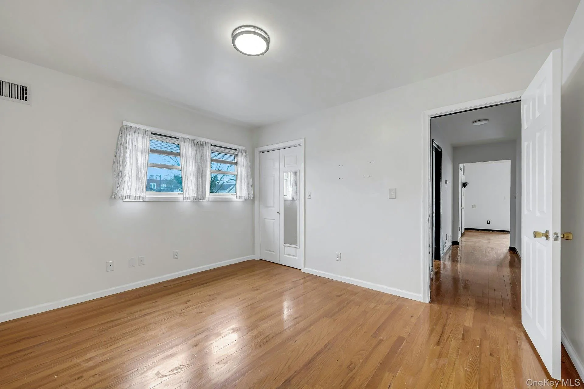 417 City Island Avenue, New York, NY, 2 Bedrooms Bedrooms, 5 Rooms Rooms,1 BathroomBathrooms,Residential Lease,For Rent,City Island,0,984543 417 City Island Avenue, New York, NY, 2 Bedrooms Bedrooms, 5 Rooms Rooms,1 BathroomBathrooms,Residential Lease,For Rent,City Island,0,984543