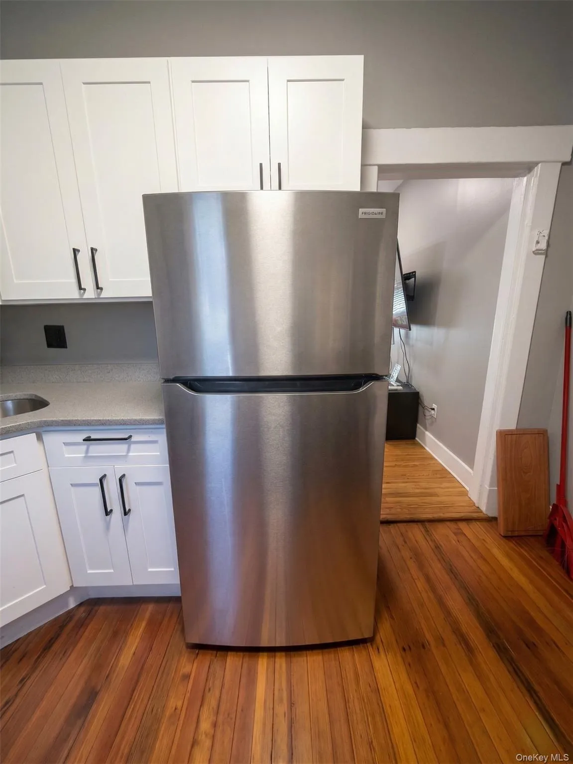 52 Maple Place, Babylon, NY, 2 Bedrooms Bedrooms, 3 Rooms Rooms,1 BathroomBathrooms,Residential Lease,For Rent,Maple,0,984546 52 Maple Place, Babylon, NY, 2 Bedrooms Bedrooms, 3 Rooms Rooms,1 BathroomBathrooms,Residential Lease,For Rent,Maple,0,984546