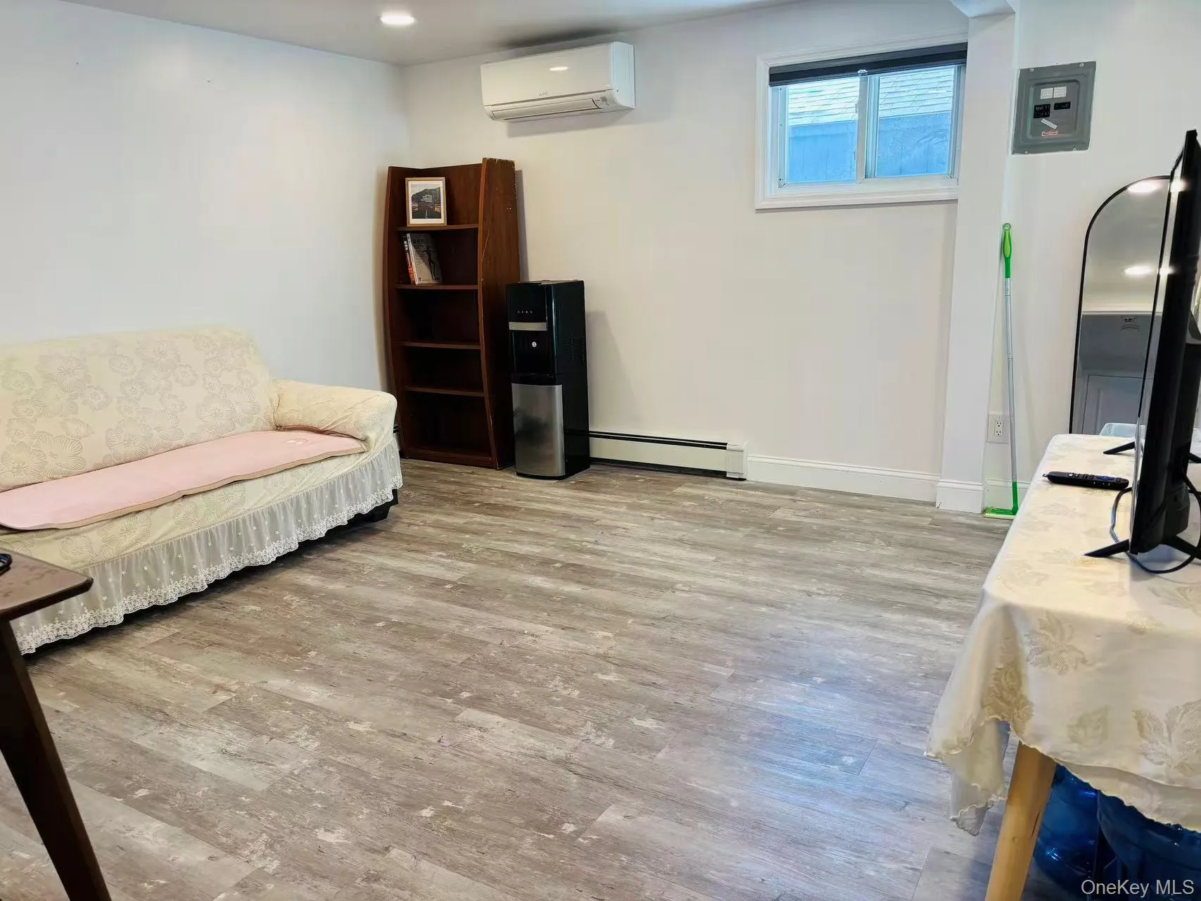 21 Keats Court, Oyster Bay, NY, 2 Bedrooms Bedrooms, 5 Rooms Rooms,2 BathroomsBathrooms,Residential Lease,For Rent,Keats,0,984554 21 Keats Court, Oyster Bay, NY, 2 Bedrooms Bedrooms, 5 Rooms Rooms,2 BathroomsBathrooms,Residential Lease,For Rent,Keats,0,984554