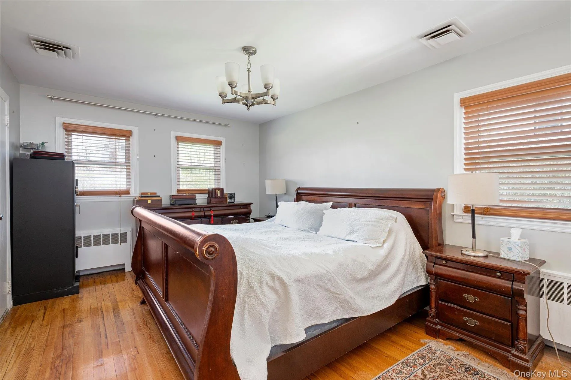 36 Nirvana Avenue, North Hempstead, NY, 5 Bedrooms Bedrooms, 9 Rooms Rooms,3 BathroomsBathrooms,Residential,For Rent,Nirvana,0,984558 36 Nirvana Avenue, North Hempstead, NY, 5 Bedrooms Bedrooms, 9 Rooms Rooms,3 BathroomsBathrooms,Residential,For Rent,Nirvana,0,984558
