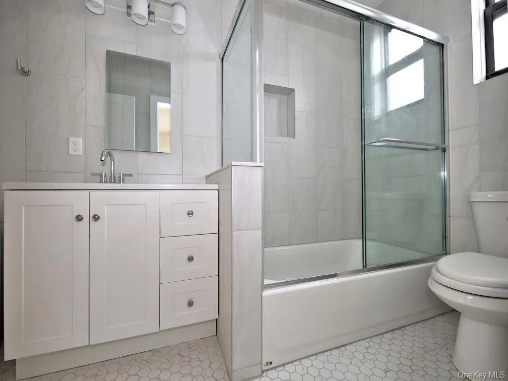 130 Centre Avenue, New Rochelle, NY, 1 Bedroom Bedrooms, 3 Rooms Rooms,1 BathroomBathrooms,Residential Lease,For Rent,Centre,0,984564 130 Centre Avenue, New Rochelle, NY, 1 Bedroom Bedrooms, 3 Rooms Rooms,1 BathroomBathrooms,Residential Lease,For Rent,Centre,0,984564