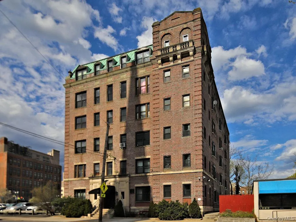 130 Centre Avenue, New Rochelle, NY, 1 Bedroom Bedrooms, 3 Rooms Rooms,1 BathroomBathrooms,Residential Lease,For Rent,Centre,0,984564 130 Centre Avenue, New Rochelle, NY, 1 Bedroom Bedrooms, 3 Rooms Rooms,1 BathroomBathrooms,Residential Lease,For Rent,Centre,0,984564