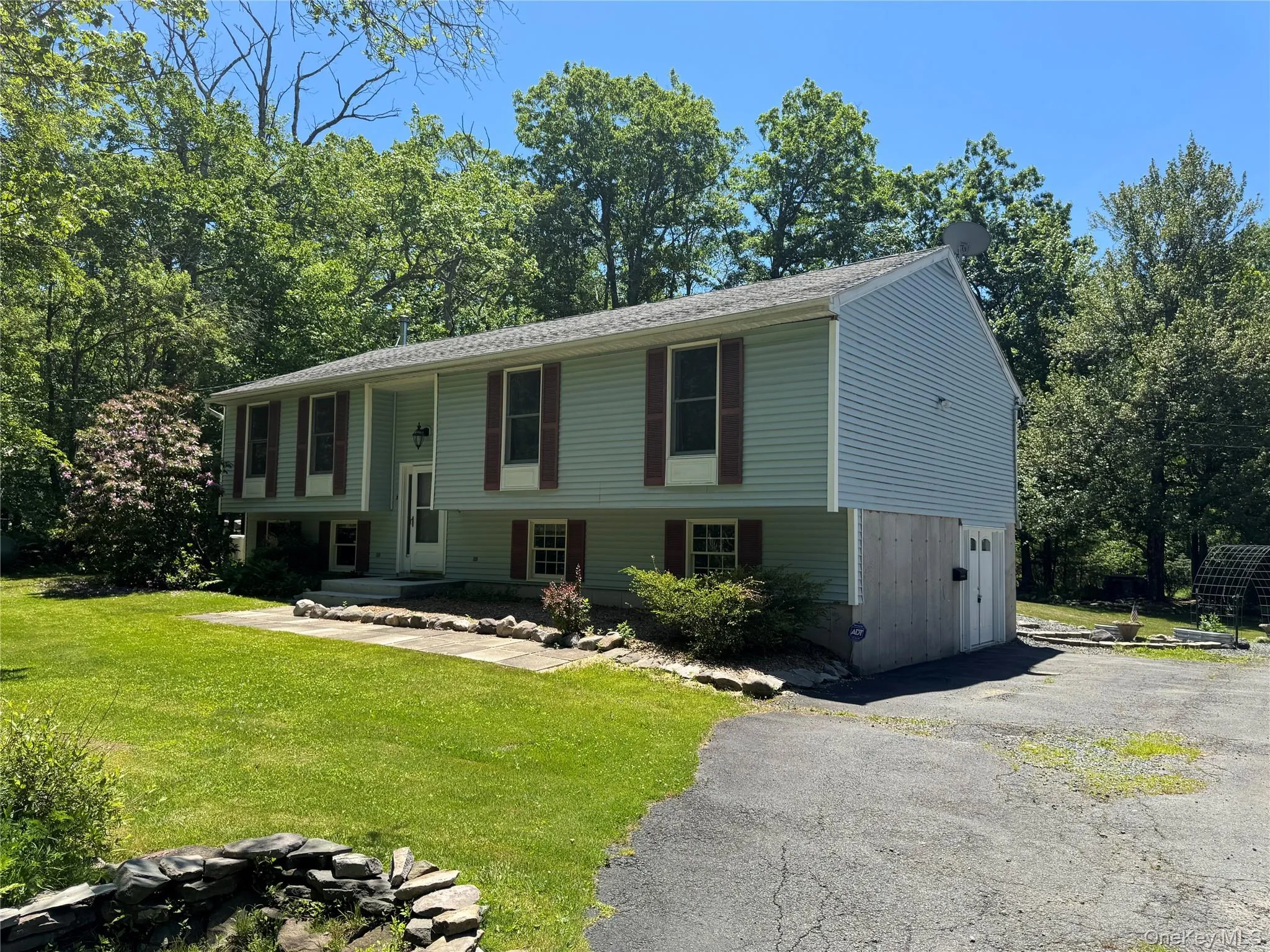 1325 Wurtsboro Mountain Road, Thompson, NY, 3 Bedrooms Bedrooms, 6 Rooms Rooms,2 BathroomsBathrooms,Residential,For Rent,Wurtsboro Mountain,0,984570 1325 Wurtsboro Mountain Road, Thompson, NY, 3 Bedrooms Bedrooms, 6 Rooms Rooms,2 BathroomsBathrooms,Residential,For Rent,Wurtsboro Mountain,0,984570