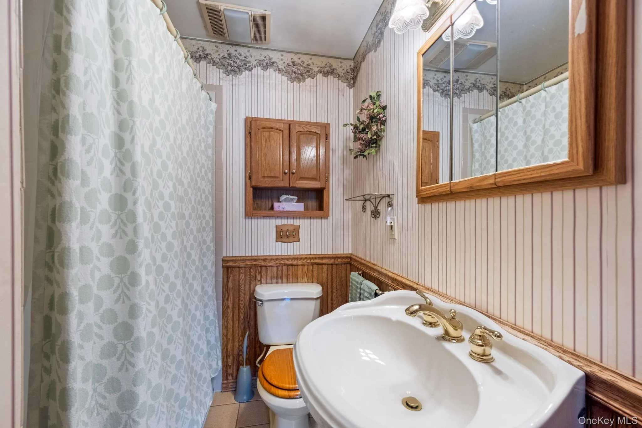 189 Lakeside Road, Newburgh (town), NY, 5 Bedrooms Bedrooms, 9 Rooms Rooms,1 BathroomBathrooms,Residential,For Rent,Lakeside,0,984608 189 Lakeside Road, Newburgh (town), NY, 5 Bedrooms Bedrooms, 9 Rooms Rooms,1 BathroomBathrooms,Residential,For Rent,Lakeside,0,984608