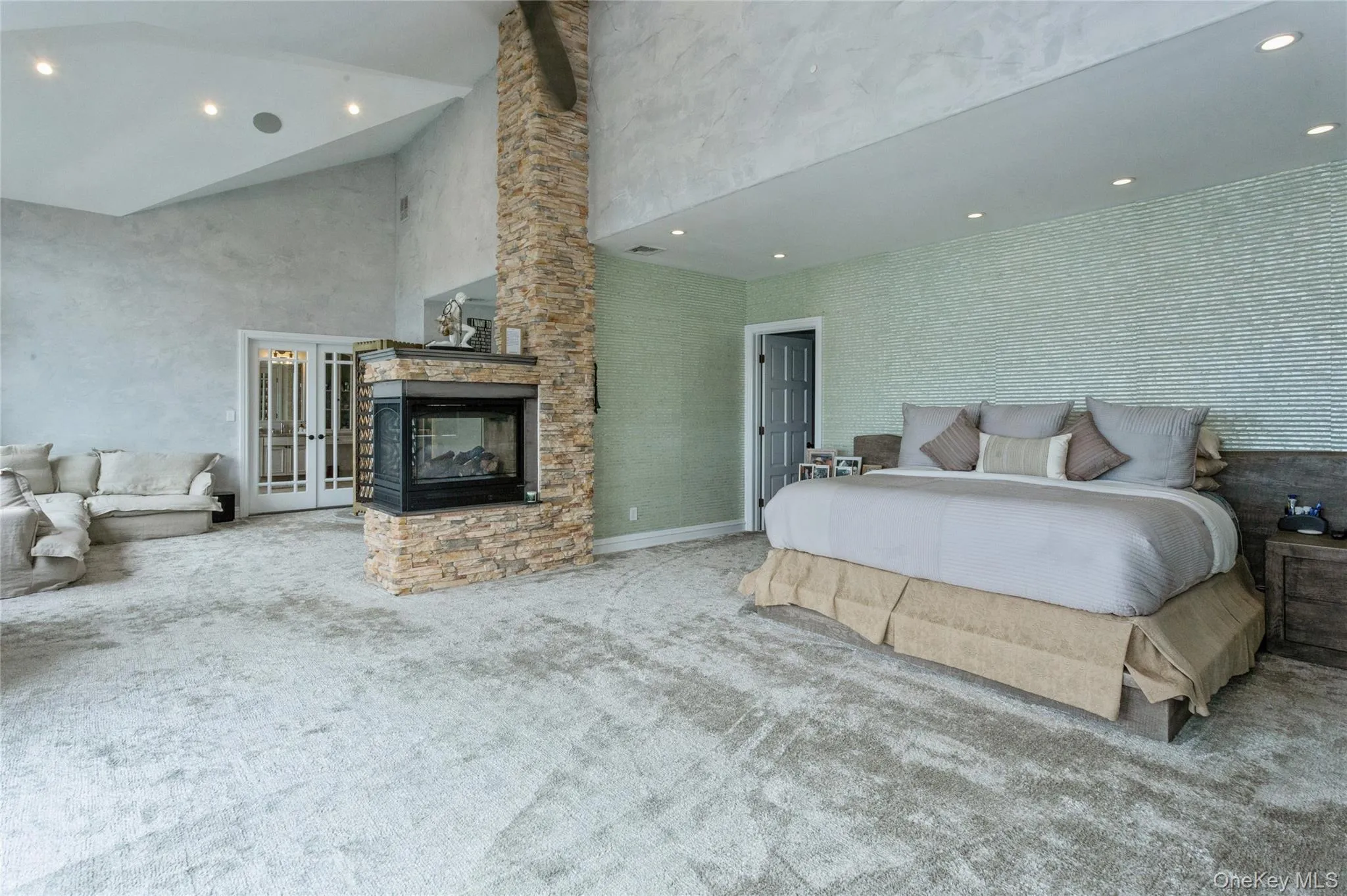 319 Harbor Drive, Hempstead, NY, 5 Bedrooms Bedrooms, 11 Rooms Rooms,3 BathroomsBathrooms,Residential Lease,For Rent,Harbor,0,984610 319 Harbor Drive, Hempstead, NY, 5 Bedrooms Bedrooms, 11 Rooms Rooms,3 BathroomsBathrooms,Residential Lease,For Rent,Harbor,0,984610