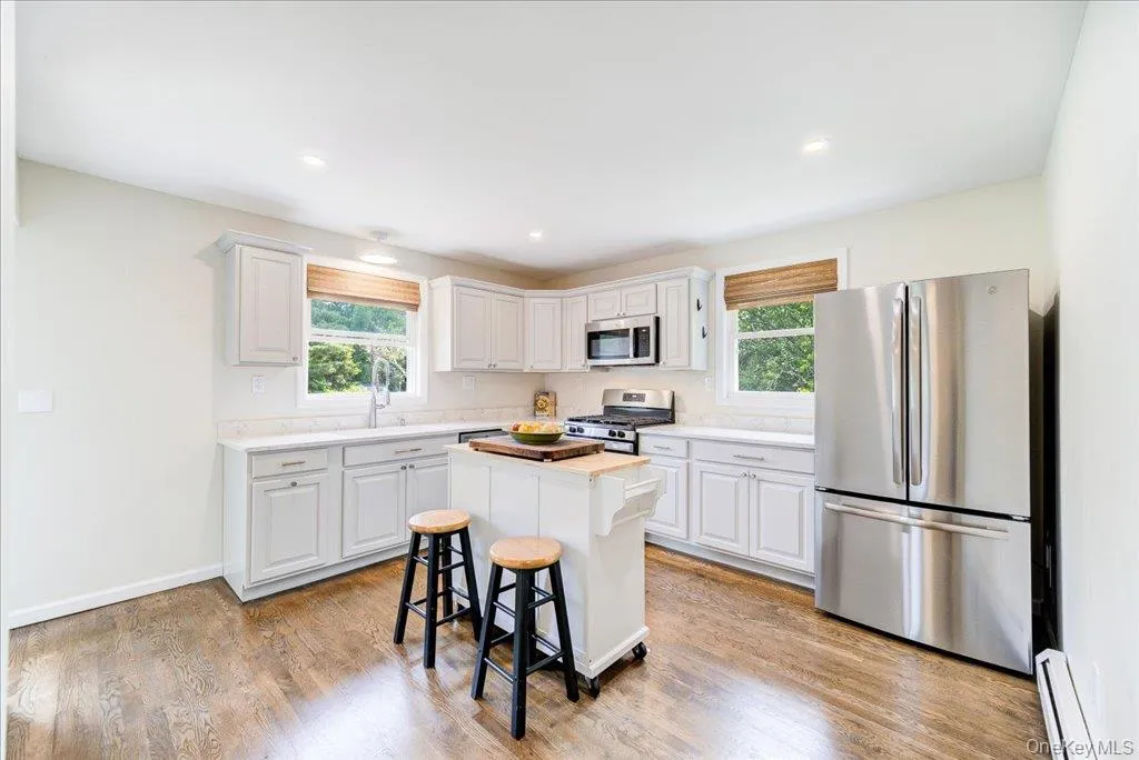534 Lattintown Road, Marlboro, NY, 2 Bedrooms Bedrooms, 4 Rooms Rooms,1 BathroomBathrooms,Residential,For Rent,Lattintown,0,984617 534 Lattintown Road, Marlboro, NY, 2 Bedrooms Bedrooms, 4 Rooms Rooms,1 BathroomBathrooms,Residential,For Rent,Lattintown,0,984617