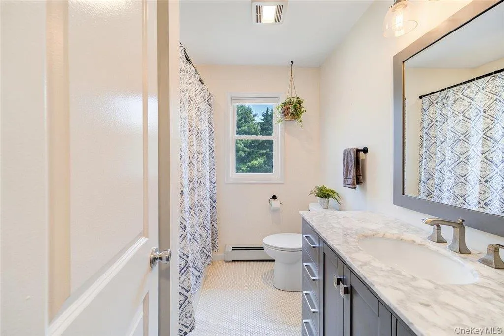 534 Lattintown Road, Marlboro, NY, 2 Bedrooms Bedrooms, 4 Rooms Rooms,1 BathroomBathrooms,Residential,For Rent,Lattintown,0,984617 534 Lattintown Road, Marlboro, NY, 2 Bedrooms Bedrooms, 4 Rooms Rooms,1 BathroomBathrooms,Residential,For Rent,Lattintown,0,984617