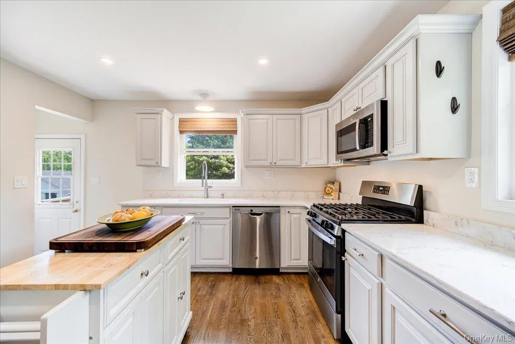 534 Lattintown Road, Marlboro, NY, 2 Bedrooms Bedrooms, 4 Rooms Rooms,1 BathroomBathrooms,Residential,For Rent,Lattintown,0,984617 534 Lattintown Road, Marlboro, NY, 2 Bedrooms Bedrooms, 4 Rooms Rooms,1 BathroomBathrooms,Residential,For Rent,Lattintown,0,984617