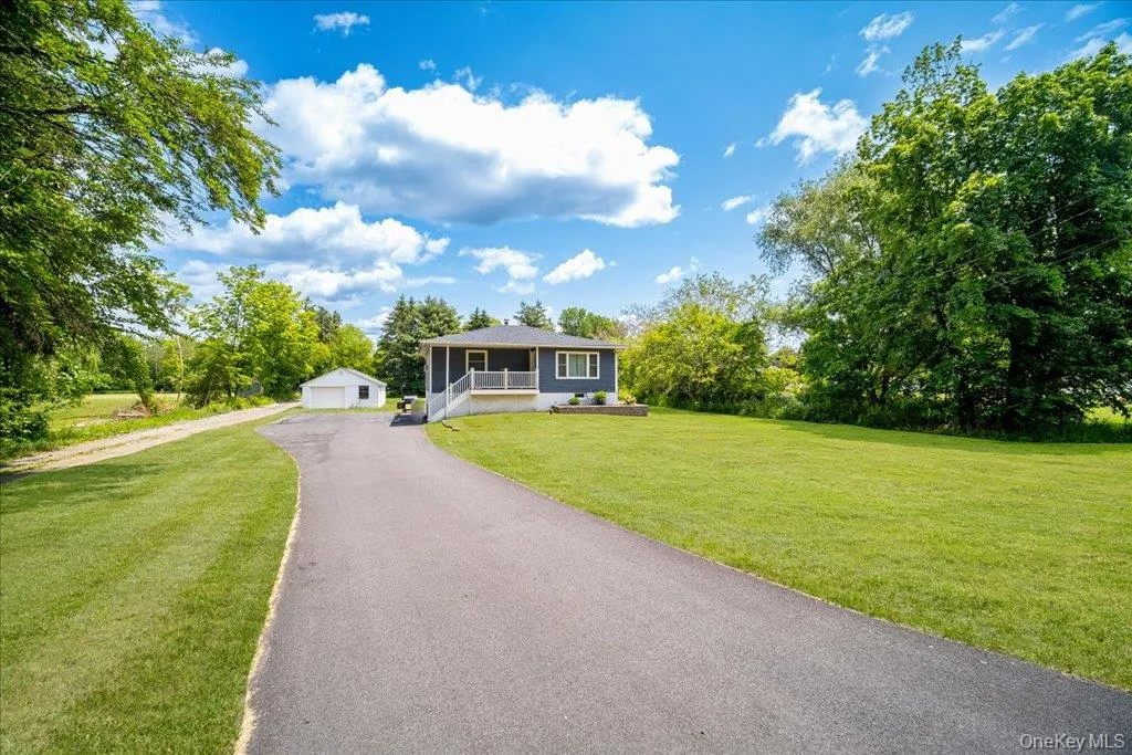 534 Lattintown Road, Marlboro, NY, 2 Bedrooms Bedrooms, 4 Rooms Rooms,1 BathroomBathrooms,Residential,For Rent,Lattintown,0,984617 534 Lattintown Road, Marlboro, NY, 2 Bedrooms Bedrooms, 4 Rooms Rooms,1 BathroomBathrooms,Residential,For Rent,Lattintown,0,984617