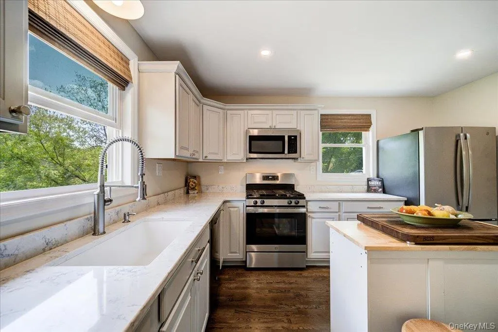 534 Lattintown Road, Marlboro, NY, 2 Bedrooms Bedrooms, 4 Rooms Rooms,1 BathroomBathrooms,Residential,For Rent,Lattintown,0,984617 534 Lattintown Road, Marlboro, NY, 2 Bedrooms Bedrooms, 4 Rooms Rooms,1 BathroomBathrooms,Residential,For Rent,Lattintown,0,984617