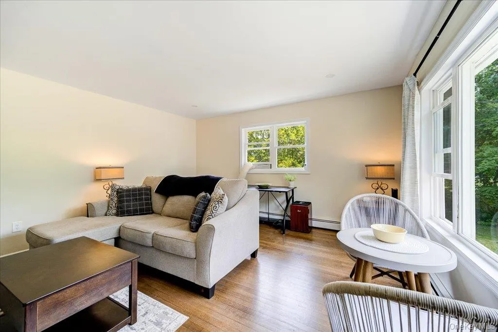 534 Lattintown Road, Marlboro, NY, 2 Bedrooms Bedrooms, 4 Rooms Rooms,1 BathroomBathrooms,Residential,For Rent,Lattintown,0,984617 534 Lattintown Road, Marlboro, NY, 2 Bedrooms Bedrooms, 4 Rooms Rooms,1 BathroomBathrooms,Residential,For Rent,Lattintown,0,984617