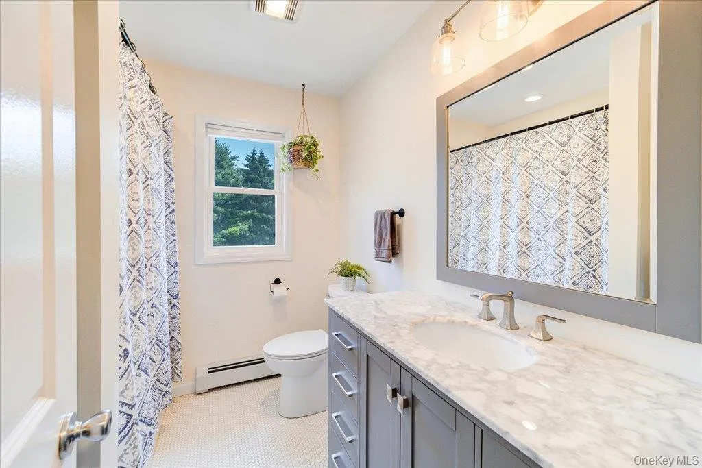 534 Lattintown Road, Marlboro, NY, 2 Bedrooms Bedrooms, 4 Rooms Rooms,1 BathroomBathrooms,Residential,For Rent,Lattintown,0,984617 534 Lattintown Road, Marlboro, NY, 2 Bedrooms Bedrooms, 4 Rooms Rooms,1 BathroomBathrooms,Residential,For Rent,Lattintown,0,984617