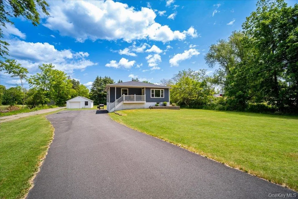 534 Lattintown Road, Marlboro, NY, 2 Bedrooms Bedrooms, 4 Rooms Rooms,1 BathroomBathrooms,Residential,For Rent,Lattintown,0,984617 534 Lattintown Road, Marlboro, NY, 2 Bedrooms Bedrooms, 4 Rooms Rooms,1 BathroomBathrooms,Residential,For Rent,Lattintown,0,984617