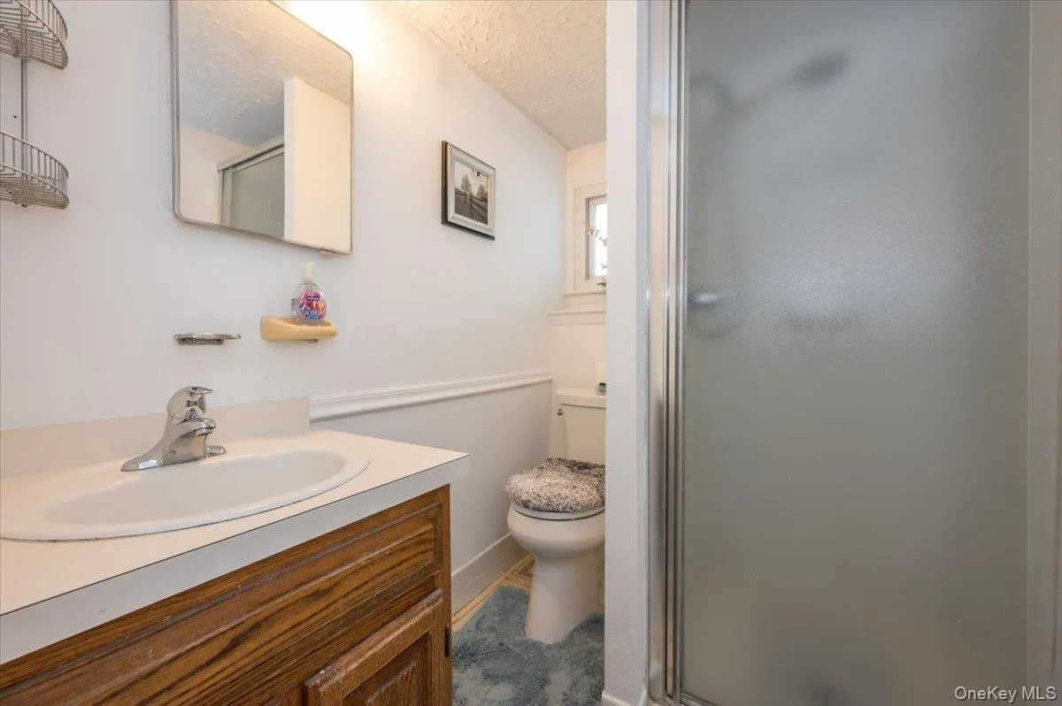 Full Hall Bathroom Full Hall Bathroom