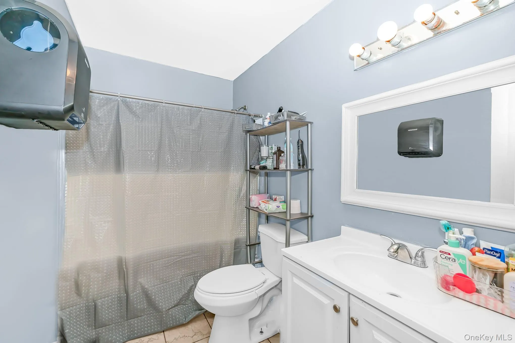 103 Gates Avenue, Islip, NY, 5 Bedrooms Bedrooms, 10 Rooms Rooms,2 BathroomsBathrooms,Residential,For Rent,Gates,0,984652 103 Gates Avenue, Islip, NY, 5 Bedrooms Bedrooms, 10 Rooms Rooms,2 BathroomsBathrooms,Residential,For Rent,Gates,0,984652