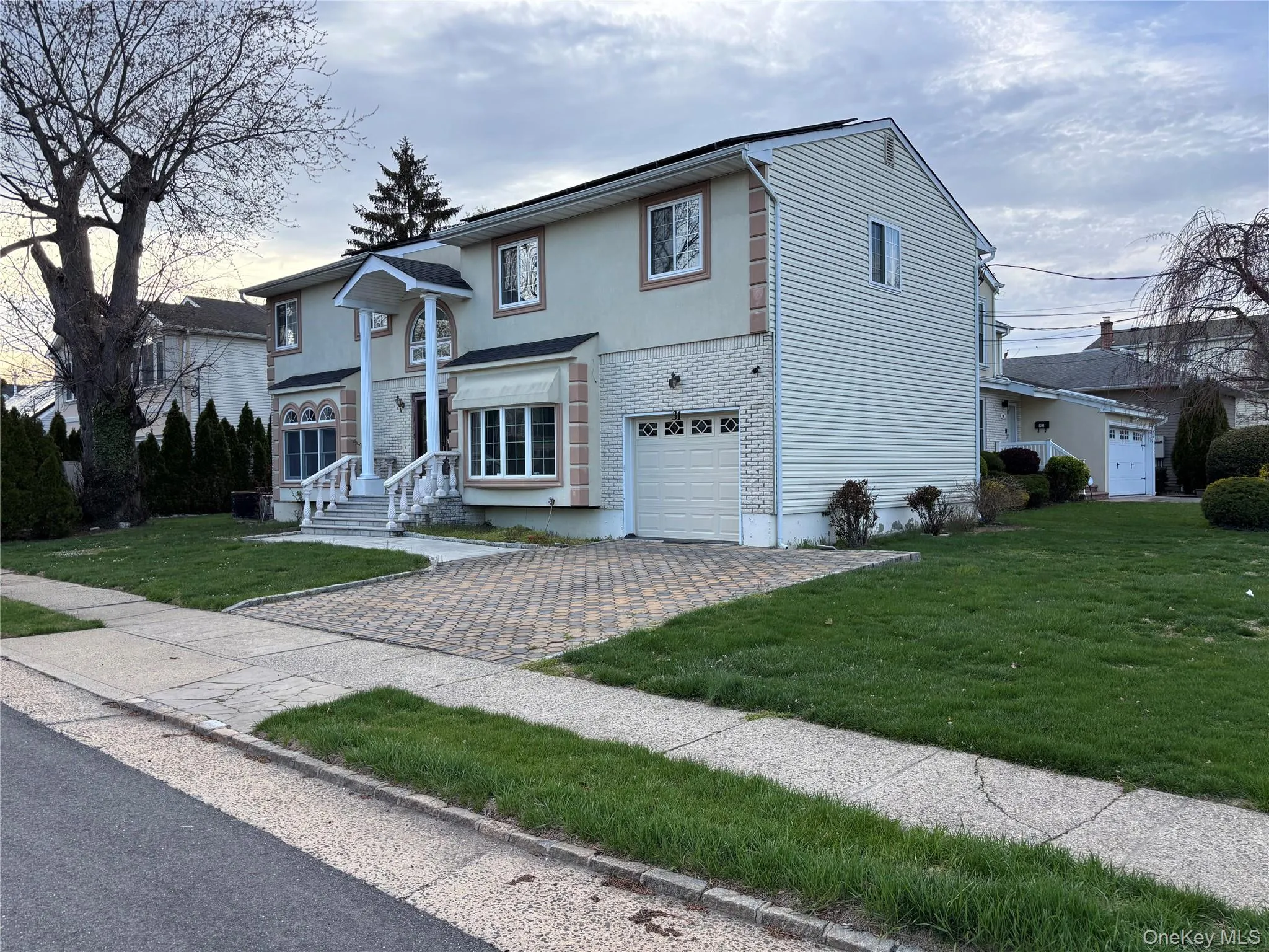 31 Woodward Street, North Hempstead, NY, 4 Bedrooms Bedrooms, 12 Rooms Rooms,3 BathroomsBathrooms,Residential Lease,For Rent,Woodward Street,0,984659 31 Woodward Street, North Hempstead, NY, 4 Bedrooms Bedrooms, 12 Rooms Rooms,3 BathroomsBathrooms,Residential Lease,For Rent,Woodward Street,0,984659