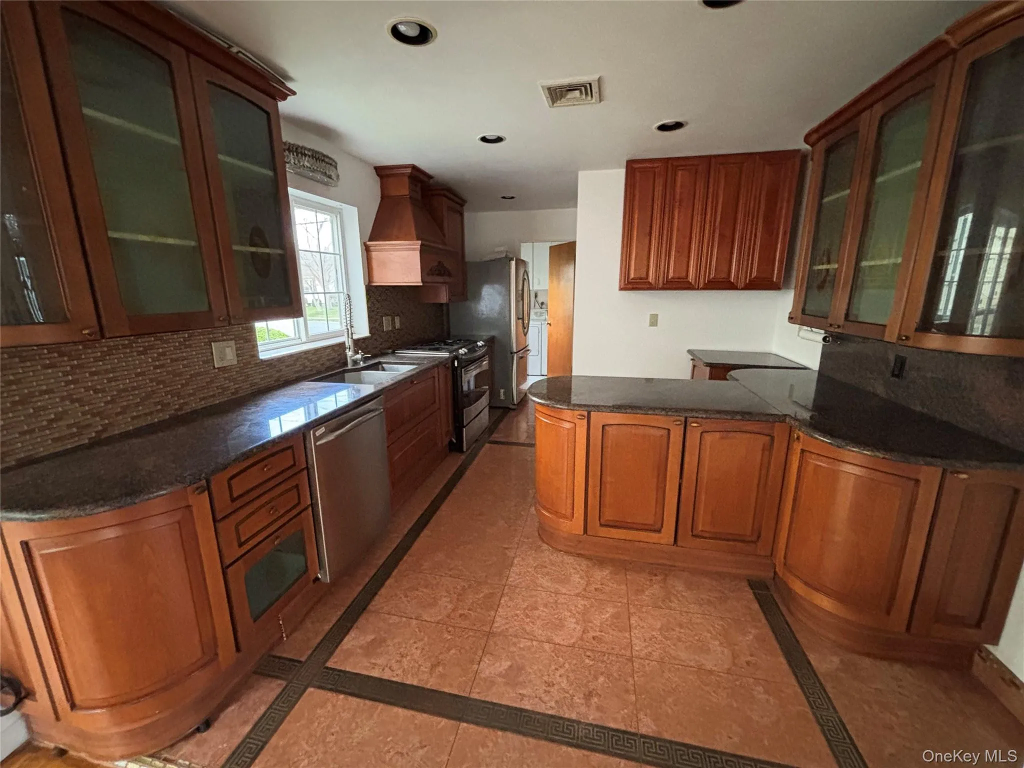 31 Woodward Street, North Hempstead, NY, 4 Bedrooms Bedrooms, 12 Rooms Rooms,3 BathroomsBathrooms,Residential Lease,For Rent,Woodward Street,0,984659 31 Woodward Street, North Hempstead, NY, 4 Bedrooms Bedrooms, 12 Rooms Rooms,3 BathroomsBathrooms,Residential Lease,For Rent,Woodward Street,0,984659