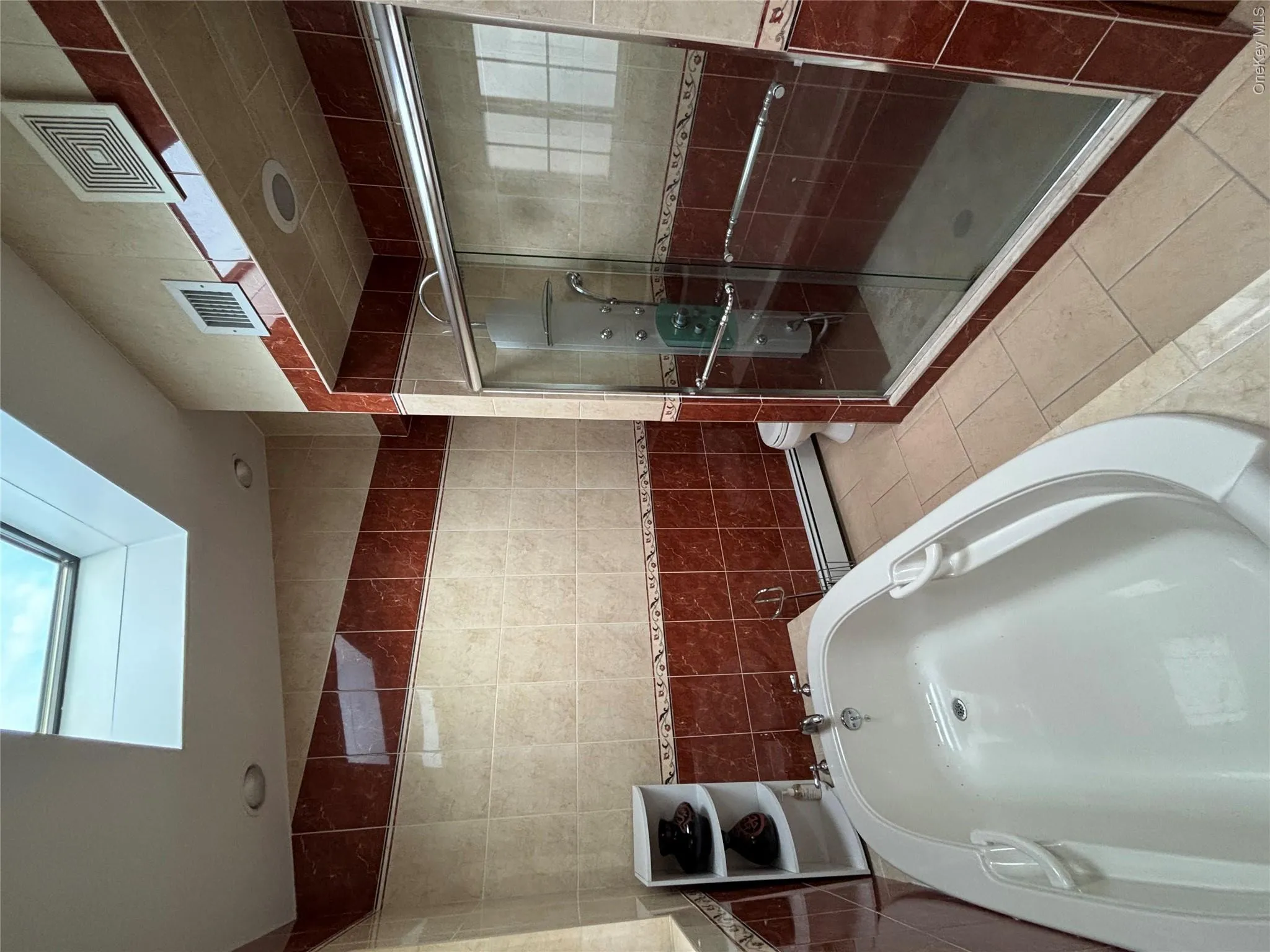 31 Woodward Street, North Hempstead, NY, 4 Bedrooms Bedrooms, 12 Rooms Rooms,3 BathroomsBathrooms,Residential Lease,For Rent,Woodward Street,0,984659 31 Woodward Street, North Hempstead, NY, 4 Bedrooms Bedrooms, 12 Rooms Rooms,3 BathroomsBathrooms,Residential Lease,For Rent,Woodward Street,0,984659