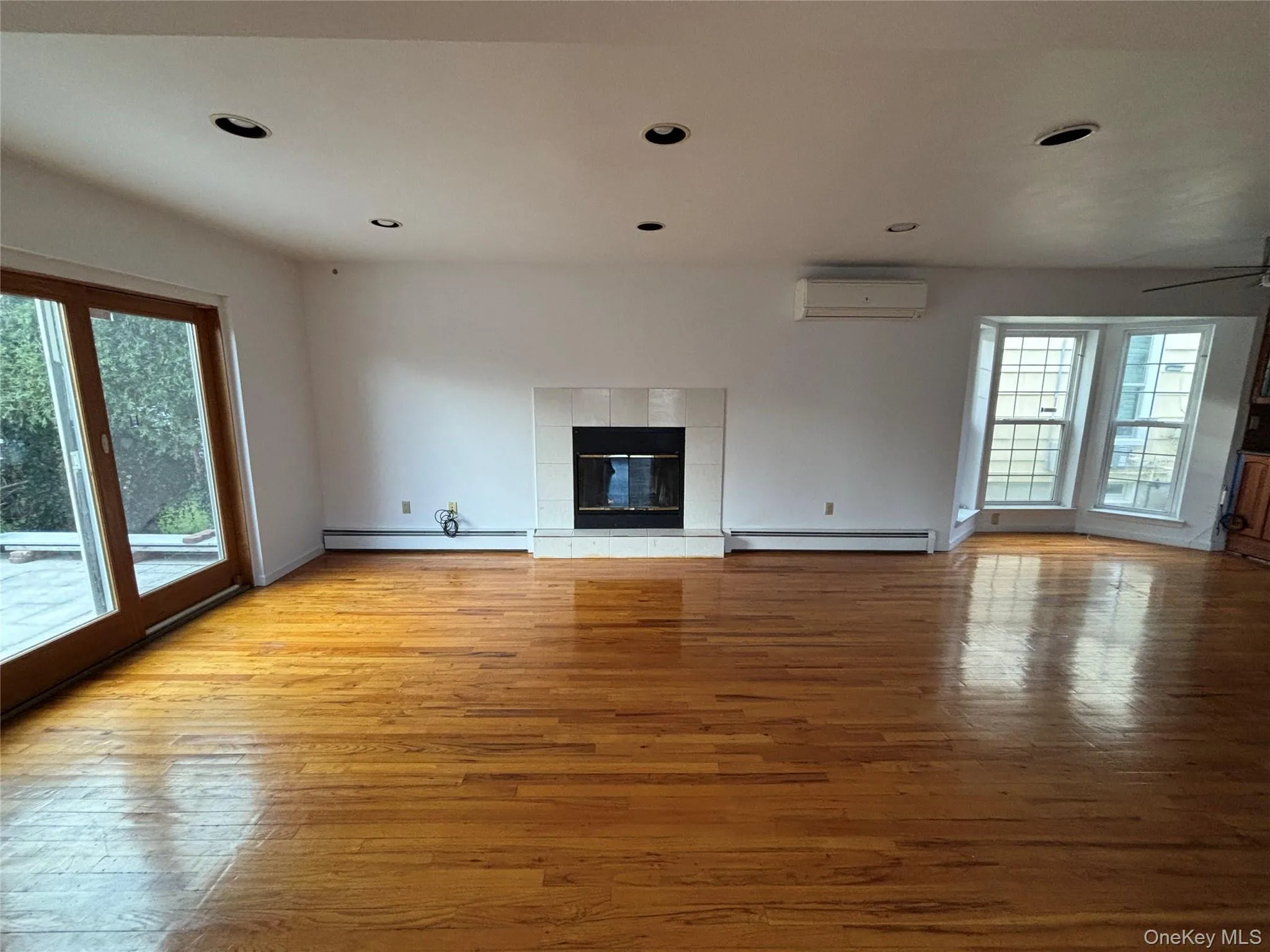 31 Woodward Street, North Hempstead, NY, 4 Bedrooms Bedrooms, 12 Rooms Rooms,3 BathroomsBathrooms,Residential Lease,For Rent,Woodward Street,0,984659 31 Woodward Street, North Hempstead, NY, 4 Bedrooms Bedrooms, 12 Rooms Rooms,3 BathroomsBathrooms,Residential Lease,For Rent,Woodward Street,0,984659