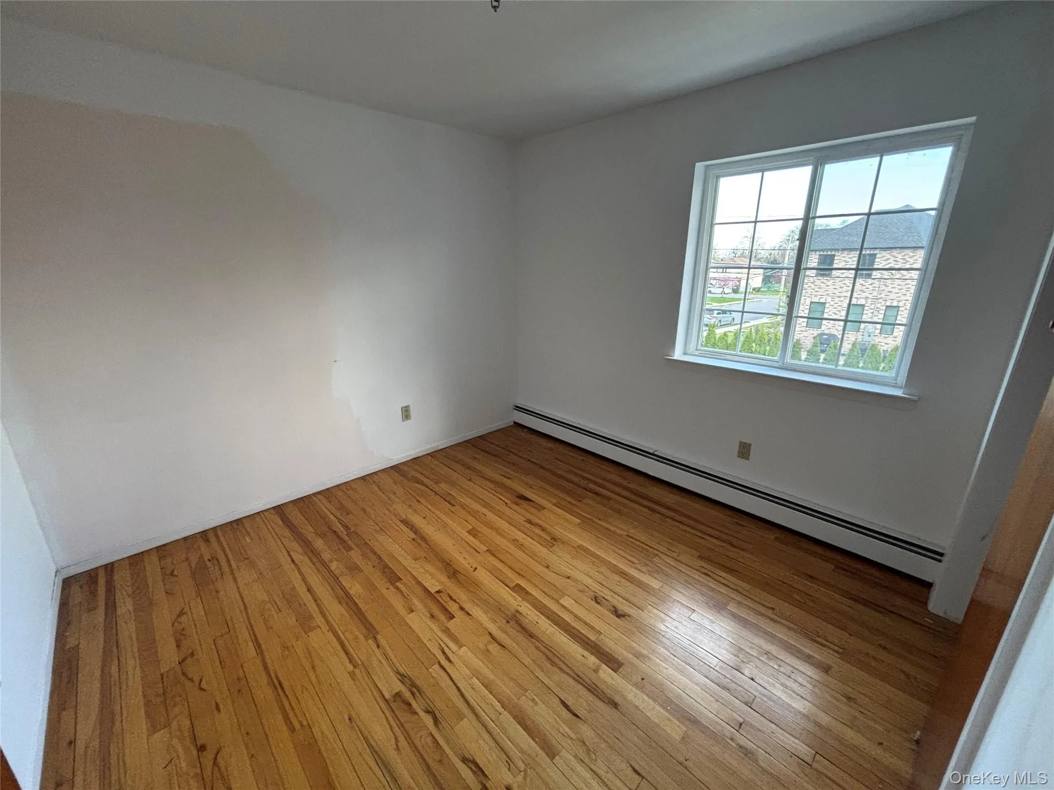 31 Woodward Street, North Hempstead, NY, 4 Bedrooms Bedrooms, 12 Rooms Rooms,3 BathroomsBathrooms,Residential Lease,For Rent,Woodward Street,0,984659 31 Woodward Street, North Hempstead, NY, 4 Bedrooms Bedrooms, 12 Rooms Rooms,3 BathroomsBathrooms,Residential Lease,For Rent,Woodward Street,0,984659