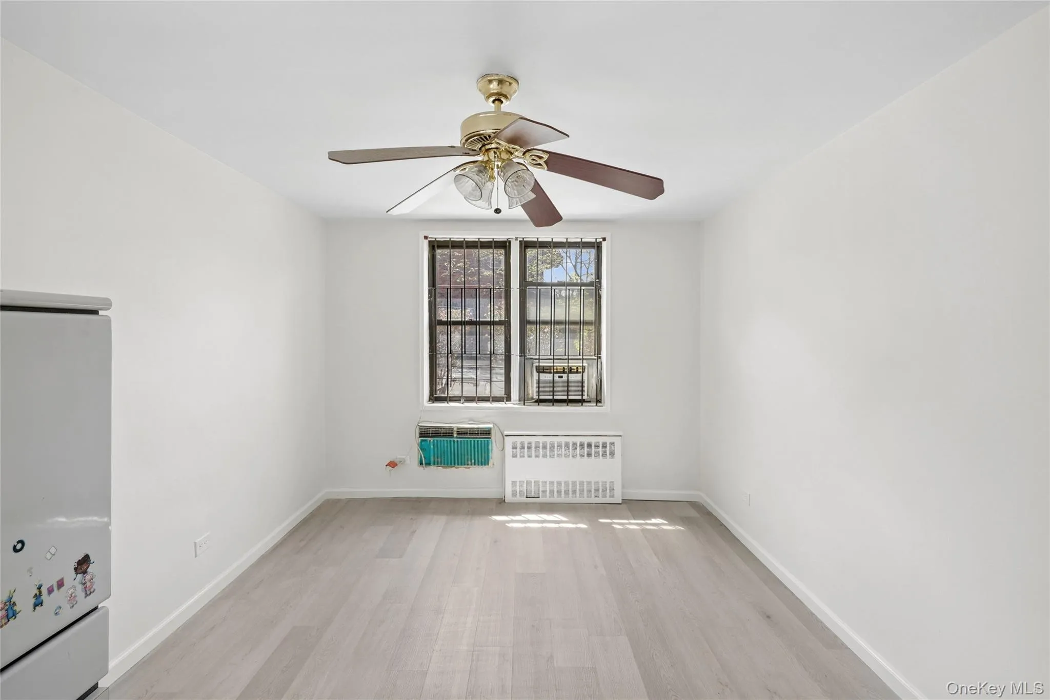 86-04 Grand Ave, New York, NY, 2 Bedrooms Bedrooms, 5 Rooms Rooms,1 BathroomBathrooms,Residential,For Rent,Grand Ave,0,984662 86-04 Grand Ave, New York, NY, 2 Bedrooms Bedrooms, 5 Rooms Rooms,1 BathroomBathrooms,Residential,For Rent,Grand Ave,0,984662