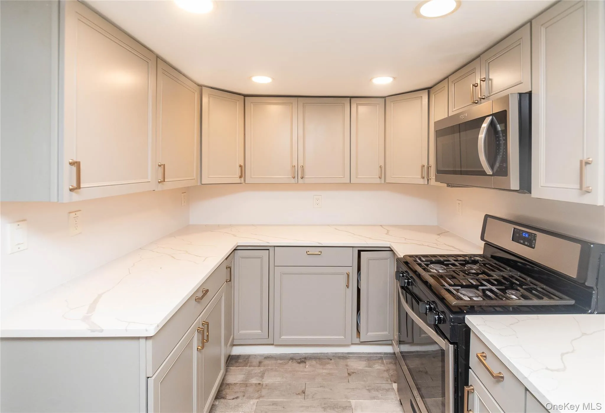 1258 North Avenue, Beacon, NY, 2 Bedrooms Bedrooms, 5 Rooms Rooms,1 BathroomBathrooms,Residential Lease,For Rent,North,0,984678 1258 North Avenue, Beacon, NY, 2 Bedrooms Bedrooms, 5 Rooms Rooms,1 BathroomBathrooms,Residential Lease,For Rent,North,0,984678