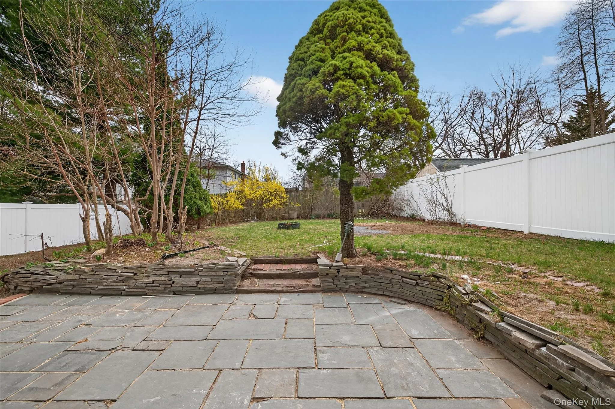 15 Lindsay Street, Huntington, NY, 4 Bedrooms Bedrooms, 7 Rooms Rooms,1 BathroomBathrooms,Residential,For Rent,Lindsay,0,984687 15 Lindsay Street, Huntington, NY, 4 Bedrooms Bedrooms, 7 Rooms Rooms,1 BathroomBathrooms,Residential,For Rent,Lindsay,0,984687