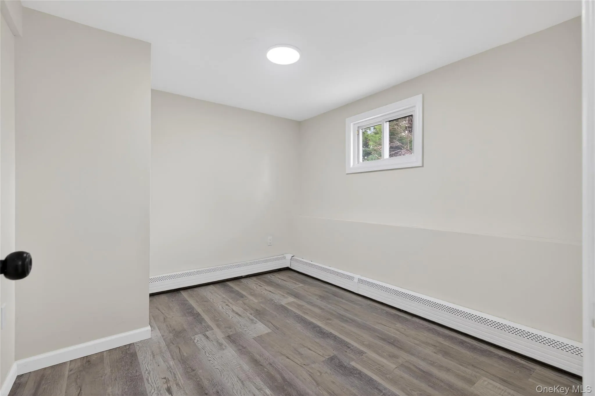 15 Lindsay Street, Huntington, NY, 4 Bedrooms Bedrooms, 7 Rooms Rooms,1 BathroomBathrooms,Residential,For Rent,Lindsay,0,984687 15 Lindsay Street, Huntington, NY, 4 Bedrooms Bedrooms, 7 Rooms Rooms,1 BathroomBathrooms,Residential,For Rent,Lindsay,0,984687