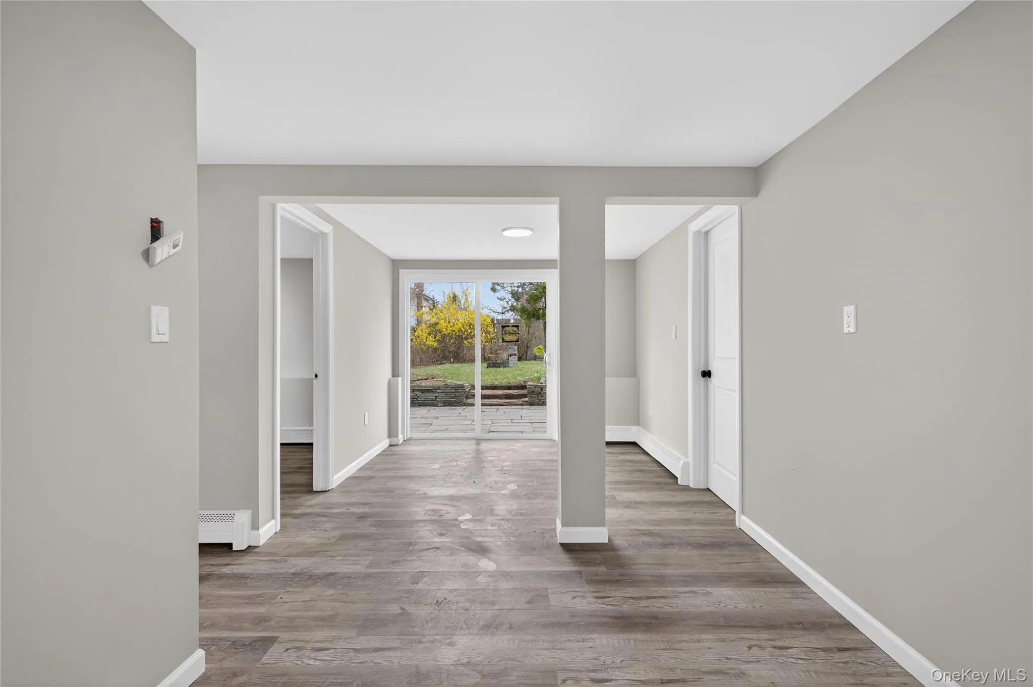 15 Lindsay Street, Huntington, NY, 4 Bedrooms Bedrooms, 7 Rooms Rooms,1 BathroomBathrooms,Residential,For Rent,Lindsay,0,984687 15 Lindsay Street, Huntington, NY, 4 Bedrooms Bedrooms, 7 Rooms Rooms,1 BathroomBathrooms,Residential,For Rent,Lindsay,0,984687