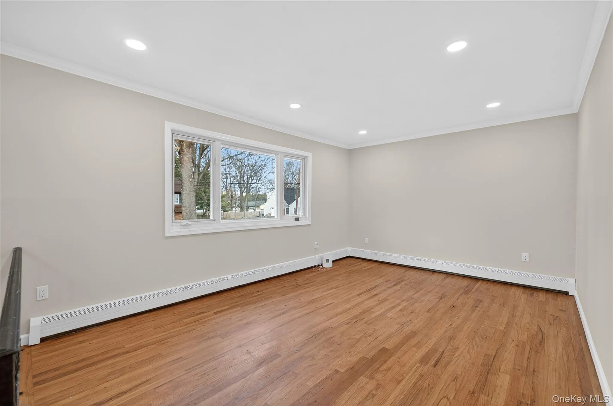 15 Lindsay Street, Huntington, NY, 4 Bedrooms Bedrooms, 7 Rooms Rooms,1 BathroomBathrooms,Residential,For Rent,Lindsay,0,984687 15 Lindsay Street, Huntington, NY, 4 Bedrooms Bedrooms, 7 Rooms Rooms,1 BathroomBathrooms,Residential,For Rent,Lindsay,0,984687