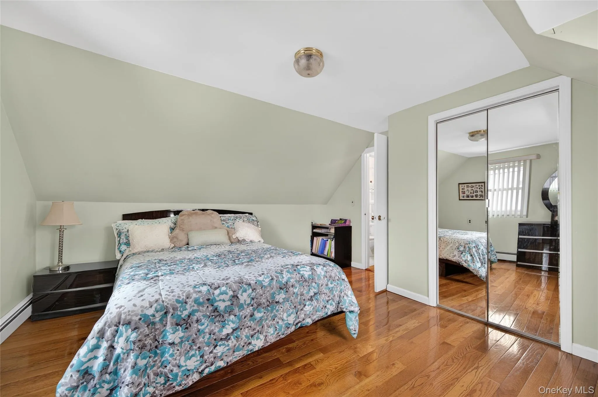 112 Wentworth Avenue, North Hempstead, NY, 3 Bedrooms Bedrooms, 8 Rooms Rooms,1 BathroomBathrooms,Residential Lease,For Rent,Wentworth,0,984689 112 Wentworth Avenue, North Hempstead, NY, 3 Bedrooms Bedrooms, 8 Rooms Rooms,1 BathroomBathrooms,Residential Lease,For Rent,Wentworth,0,984689