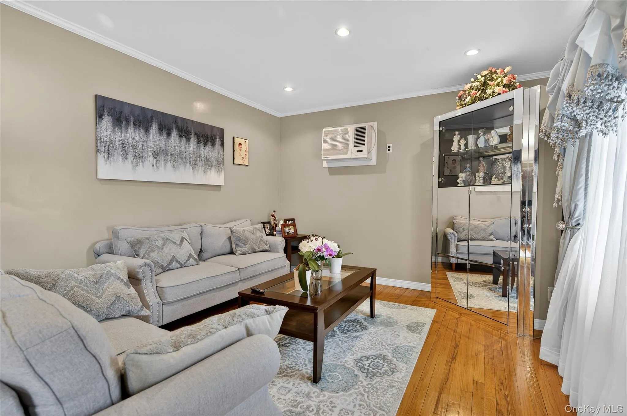 112 Wentworth Avenue, North Hempstead, NY, 3 Bedrooms Bedrooms, 8 Rooms Rooms,1 BathroomBathrooms,Residential Lease,For Rent,Wentworth,0,984689 112 Wentworth Avenue, North Hempstead, NY, 3 Bedrooms Bedrooms, 8 Rooms Rooms,1 BathroomBathrooms,Residential Lease,For Rent,Wentworth,0,984689