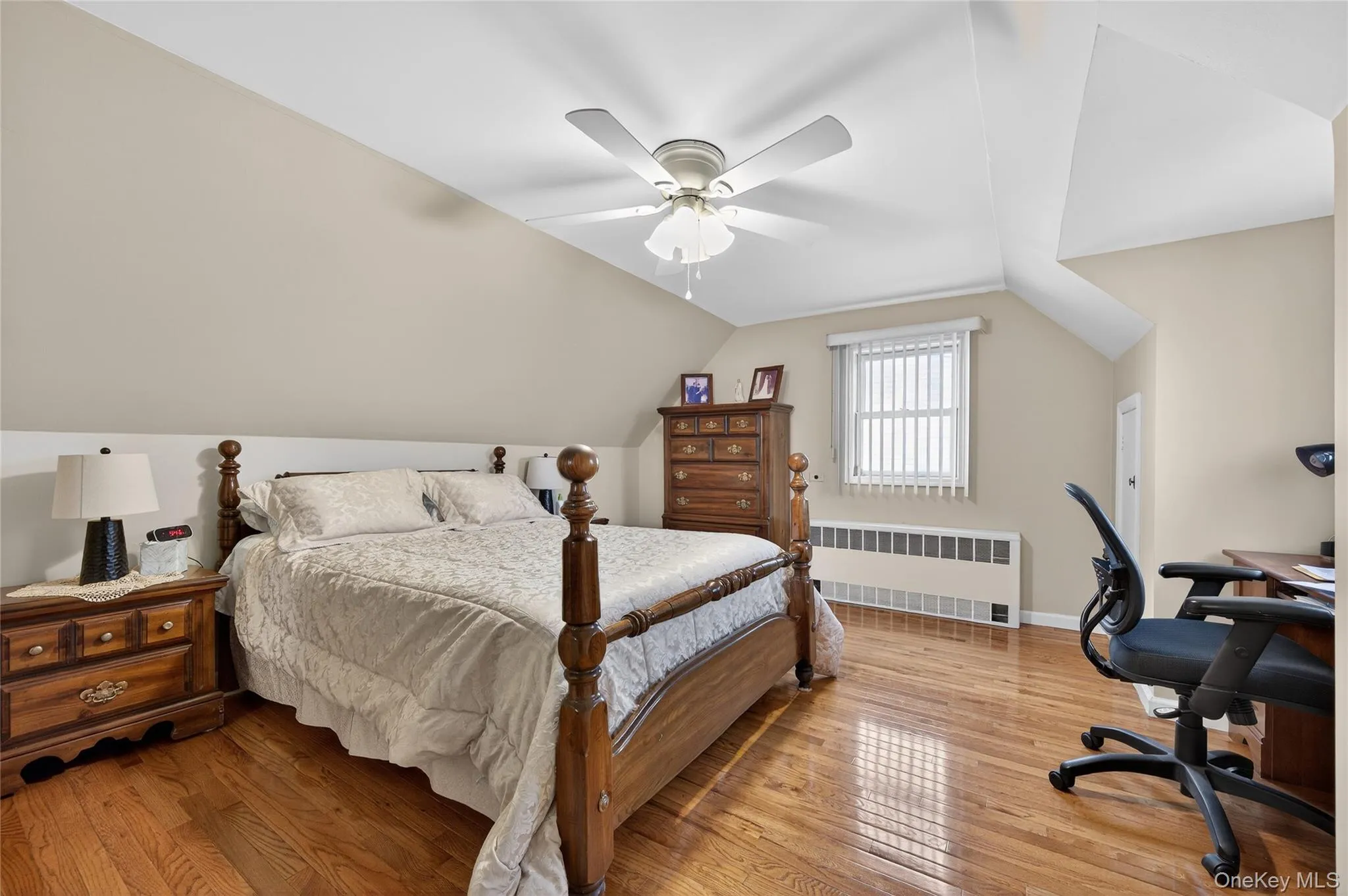 112 Wentworth Avenue, North Hempstead, NY, 3 Bedrooms Bedrooms, 8 Rooms Rooms,1 BathroomBathrooms,Residential Lease,For Rent,Wentworth,0,984689 112 Wentworth Avenue, North Hempstead, NY, 3 Bedrooms Bedrooms, 8 Rooms Rooms,1 BathroomBathrooms,Residential Lease,For Rent,Wentworth,0,984689