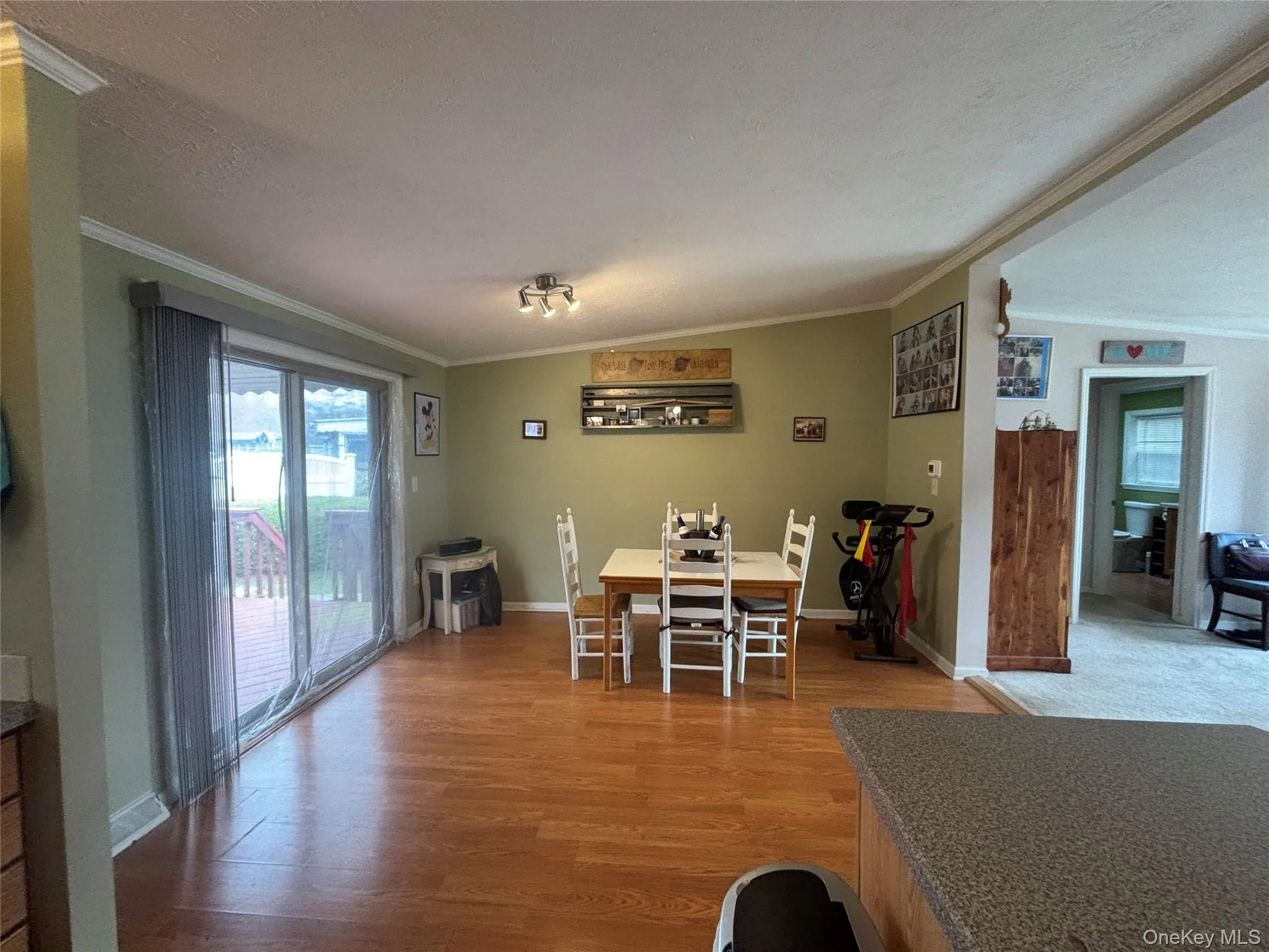 1661 Old Country Road, Riverhead, NY, 2 Bedrooms Bedrooms, 5 Rooms Rooms,2 BathroomsBathrooms,Residential,For Rent,Old Country,0,984696 1661 Old Country Road, Riverhead, NY, 2 Bedrooms Bedrooms, 5 Rooms Rooms,2 BathroomsBathrooms,Residential,For Rent,Old Country,0,984696