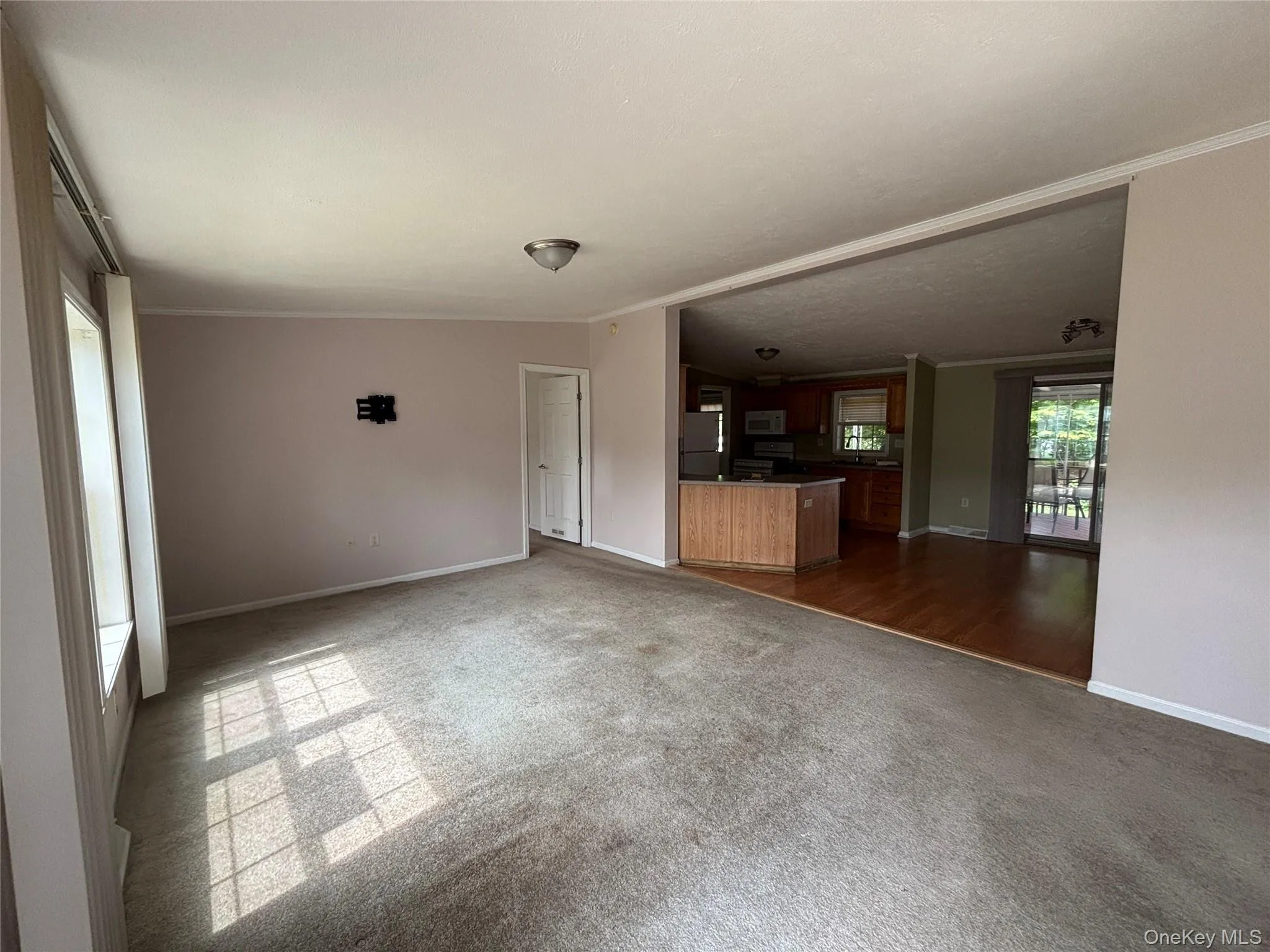 1661 Old Country Road, Riverhead, NY, 2 Bedrooms Bedrooms, 5 Rooms Rooms,2 BathroomsBathrooms,Residential,For Rent,Old Country,0,984696 1661 Old Country Road, Riverhead, NY, 2 Bedrooms Bedrooms, 5 Rooms Rooms,2 BathroomsBathrooms,Residential,For Rent,Old Country,0,984696