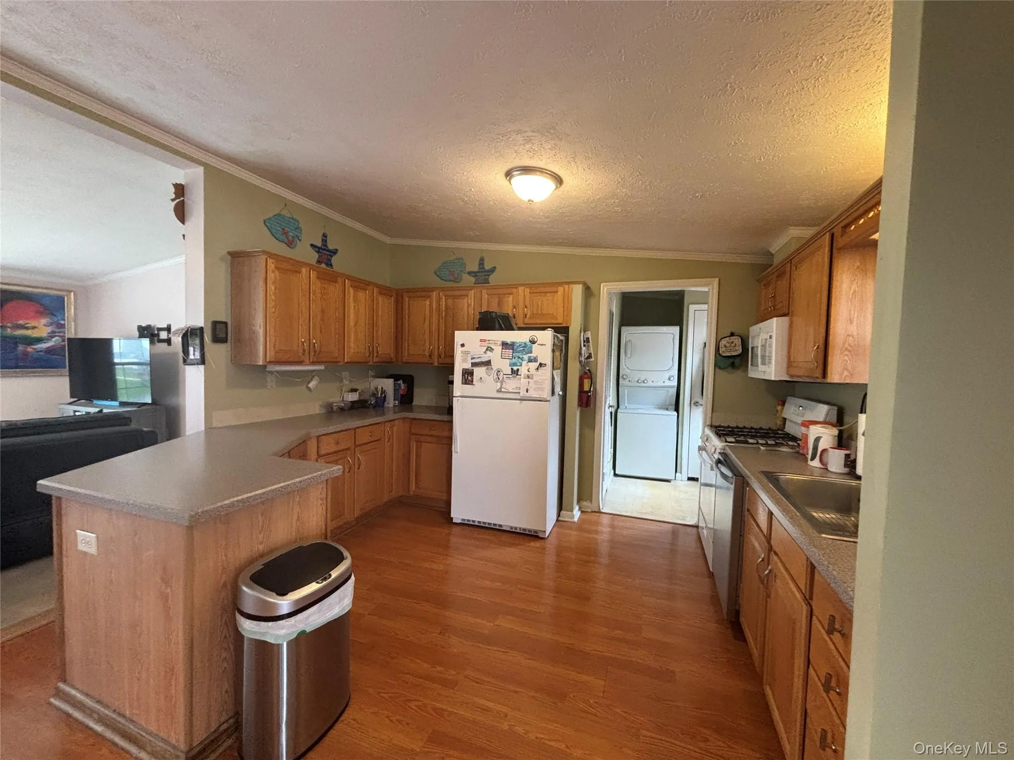 1661 Old Country Road, Riverhead, NY, 2 Bedrooms Bedrooms, 5 Rooms Rooms,2 BathroomsBathrooms,Residential,For Rent,Old Country,0,984696 1661 Old Country Road, Riverhead, NY, 2 Bedrooms Bedrooms, 5 Rooms Rooms,2 BathroomsBathrooms,Residential,For Rent,Old Country,0,984696