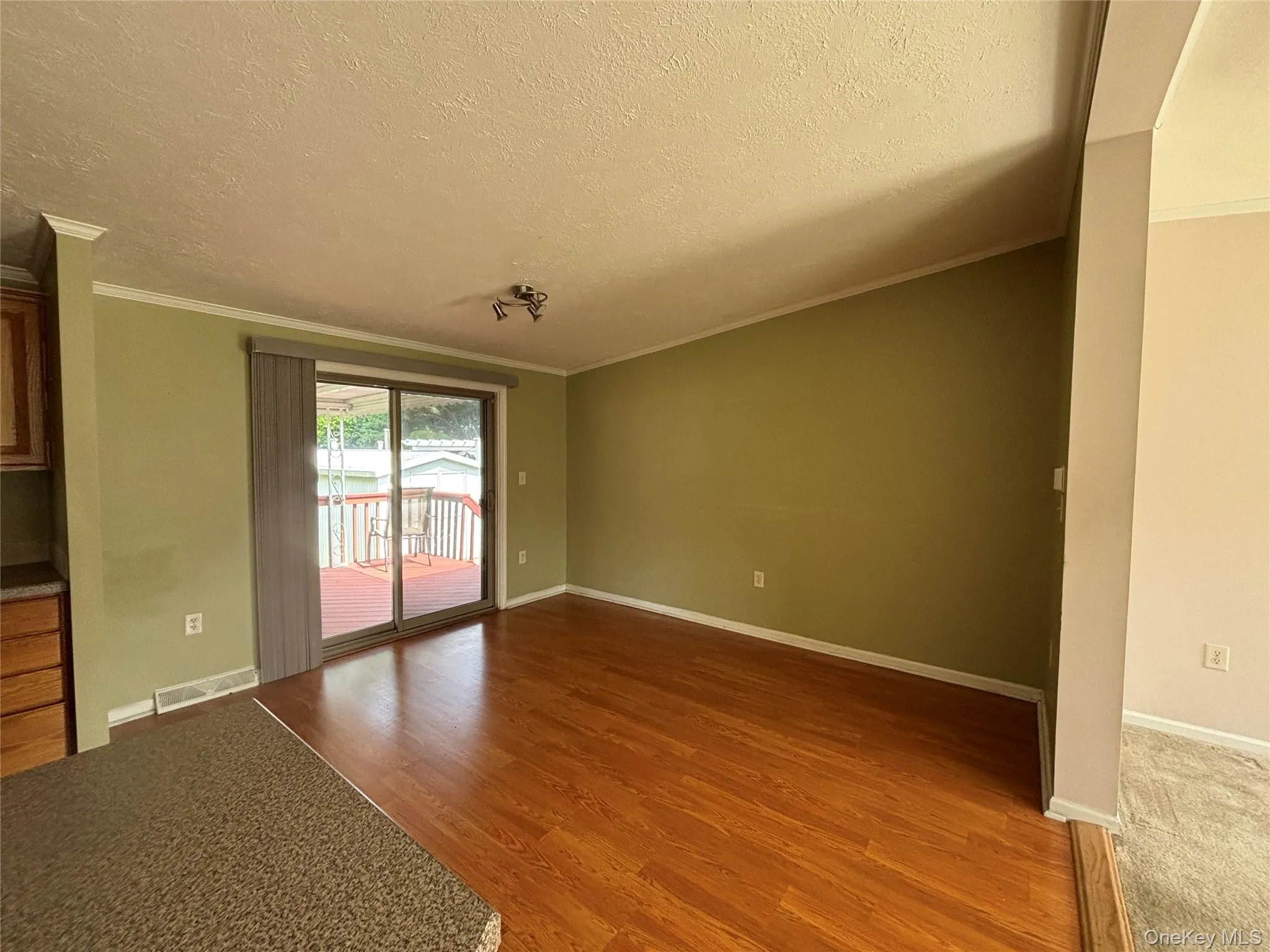 1661 Old Country Road, Riverhead, NY, 2 Bedrooms Bedrooms, 5 Rooms Rooms,2 BathroomsBathrooms,Residential,For Rent,Old Country,0,984696 1661 Old Country Road, Riverhead, NY, 2 Bedrooms Bedrooms, 5 Rooms Rooms,2 BathroomsBathrooms,Residential,For Rent,Old Country,0,984696