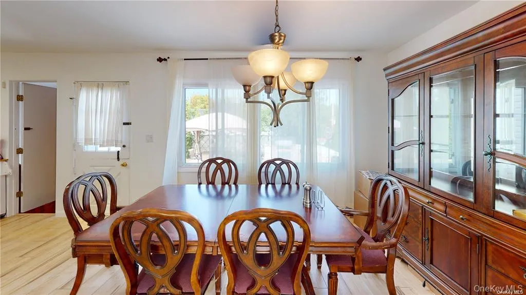 121 Woodward Parkway, Oyster Bay, NY, 3 Bedrooms Bedrooms, 6 Rooms Rooms,2 BathroomsBathrooms,Residential Lease,For Rent,Woodward,0,984699 121 Woodward Parkway, Oyster Bay, NY, 3 Bedrooms Bedrooms, 6 Rooms Rooms,2 BathroomsBathrooms,Residential Lease,For Rent,Woodward,0,984699