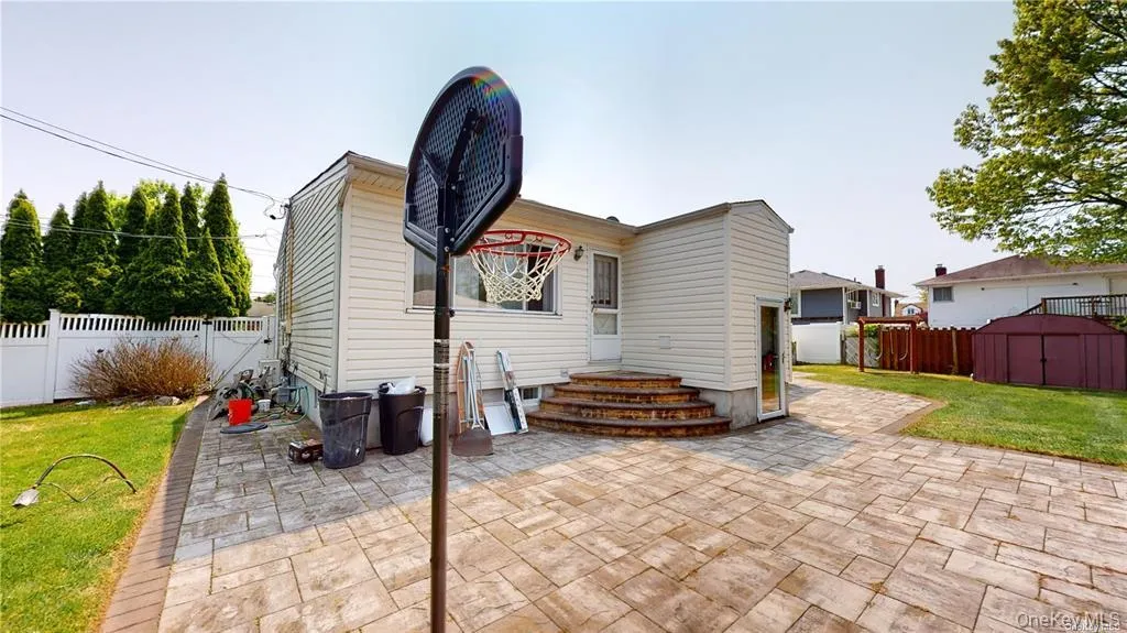 121 Woodward Parkway, Oyster Bay, NY, 3 Bedrooms Bedrooms, 6 Rooms Rooms,2 BathroomsBathrooms,Residential Lease,For Rent,Woodward,0,984699 121 Woodward Parkway, Oyster Bay, NY, 3 Bedrooms Bedrooms, 6 Rooms Rooms,2 BathroomsBathrooms,Residential Lease,For Rent,Woodward,0,984699