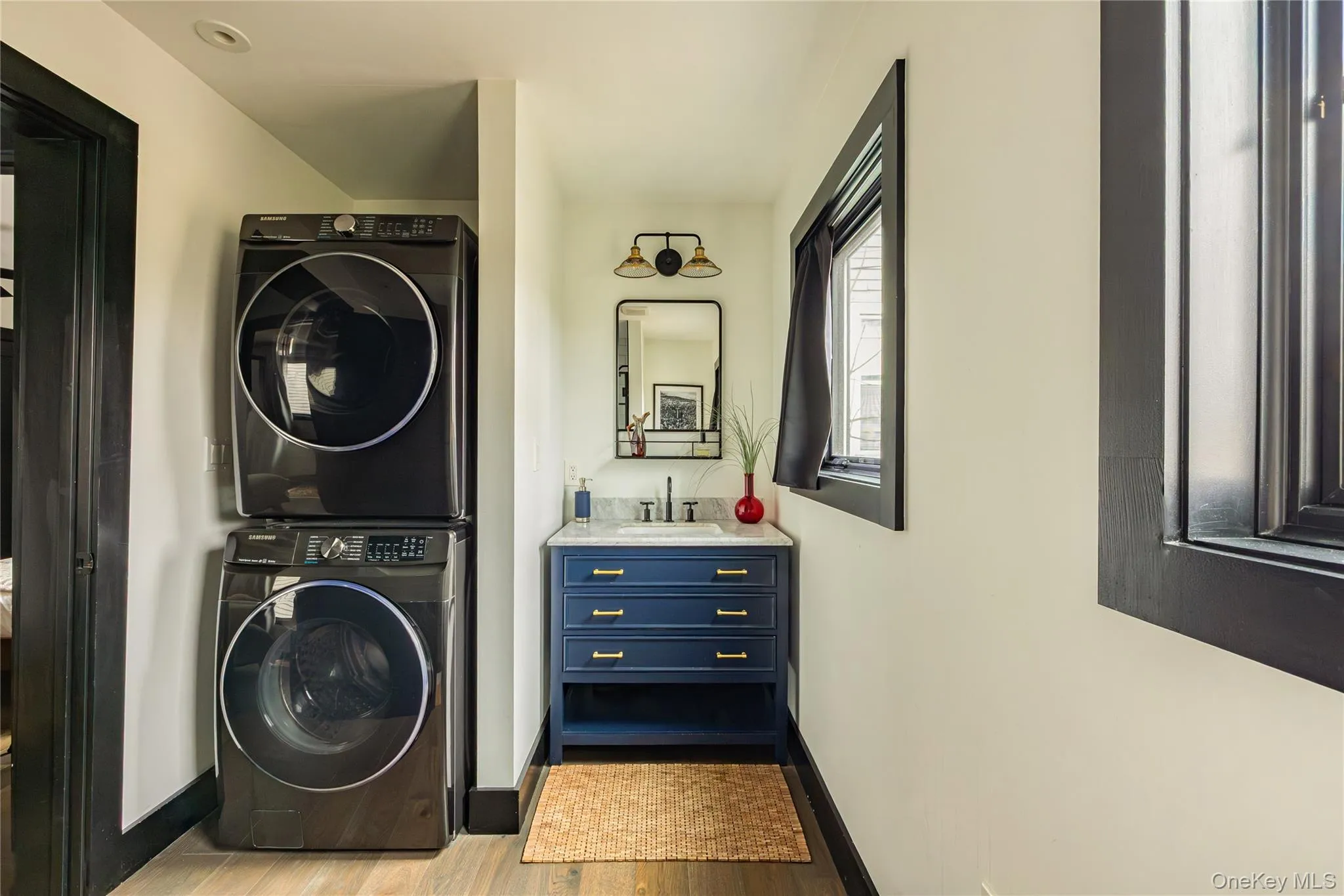 352 Columbia Street, Hudson, NY, 4 Bedrooms Bedrooms, 10 Rooms Rooms,2 BathroomsBathrooms,Residential,For Rent,Columbia,0,984705 352 Columbia Street, Hudson, NY, 4 Bedrooms Bedrooms, 10 Rooms Rooms,2 BathroomsBathrooms,Residential,For Rent,Columbia,0,984705