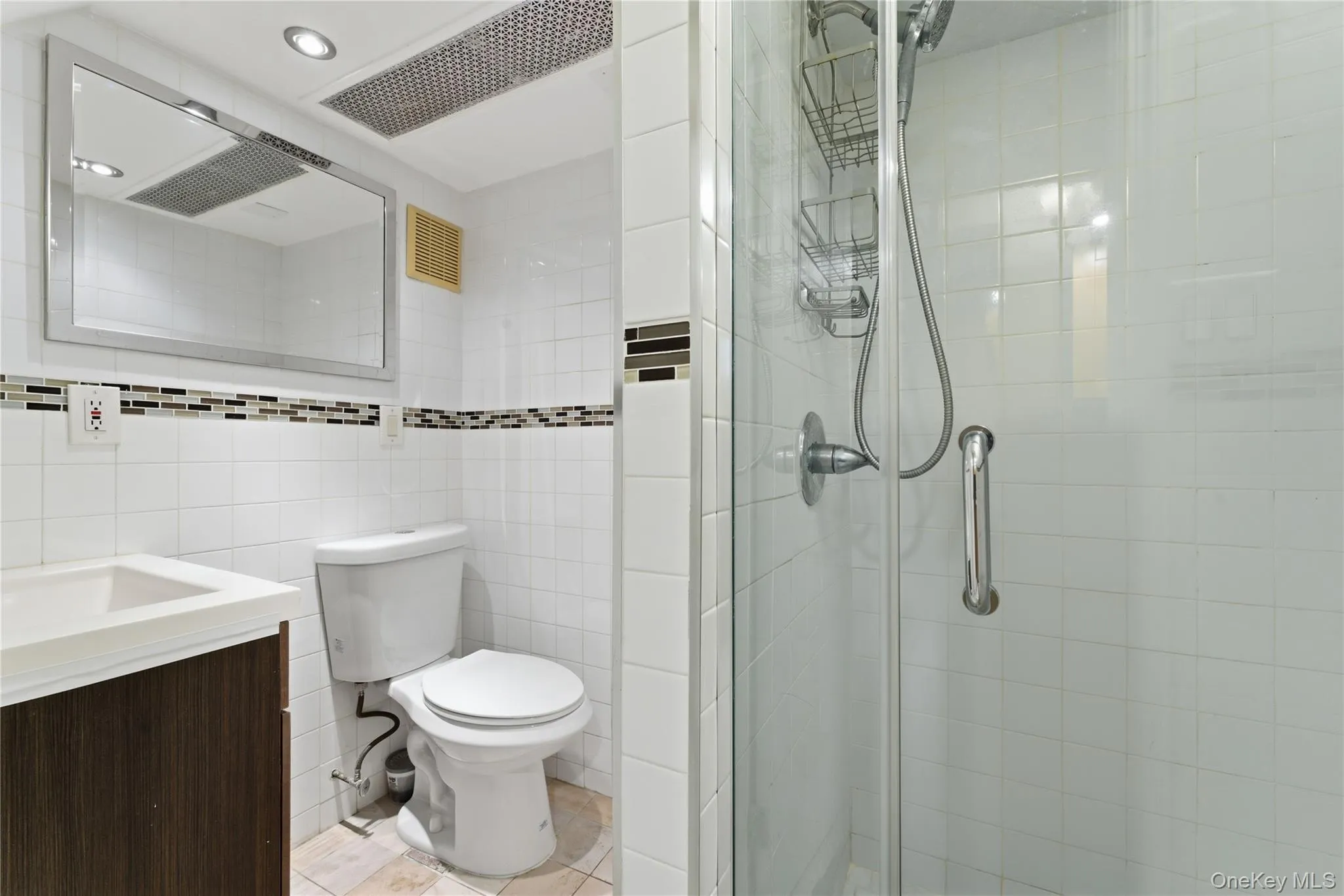 Second Unit bathroom Second Unit bathroom