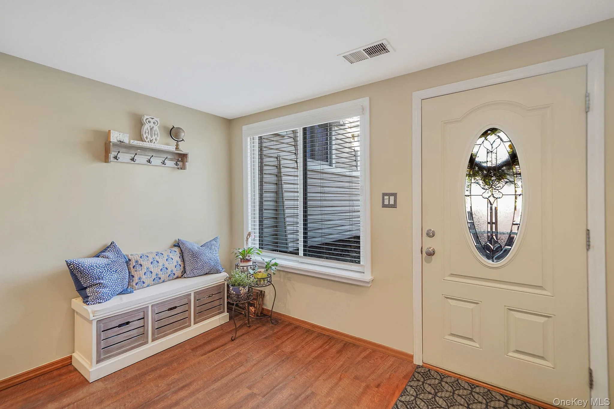 175 Cambridge Drive, Brookhaven, NY, 2 Bedrooms Bedrooms, 5 Rooms Rooms,1 BathroomBathrooms,Residential Sale,For Rent,Cambridge,0,984718 175 Cambridge Drive, Brookhaven, NY, 2 Bedrooms Bedrooms, 5 Rooms Rooms,1 BathroomBathrooms,Residential Sale,For Rent,Cambridge,0,984718